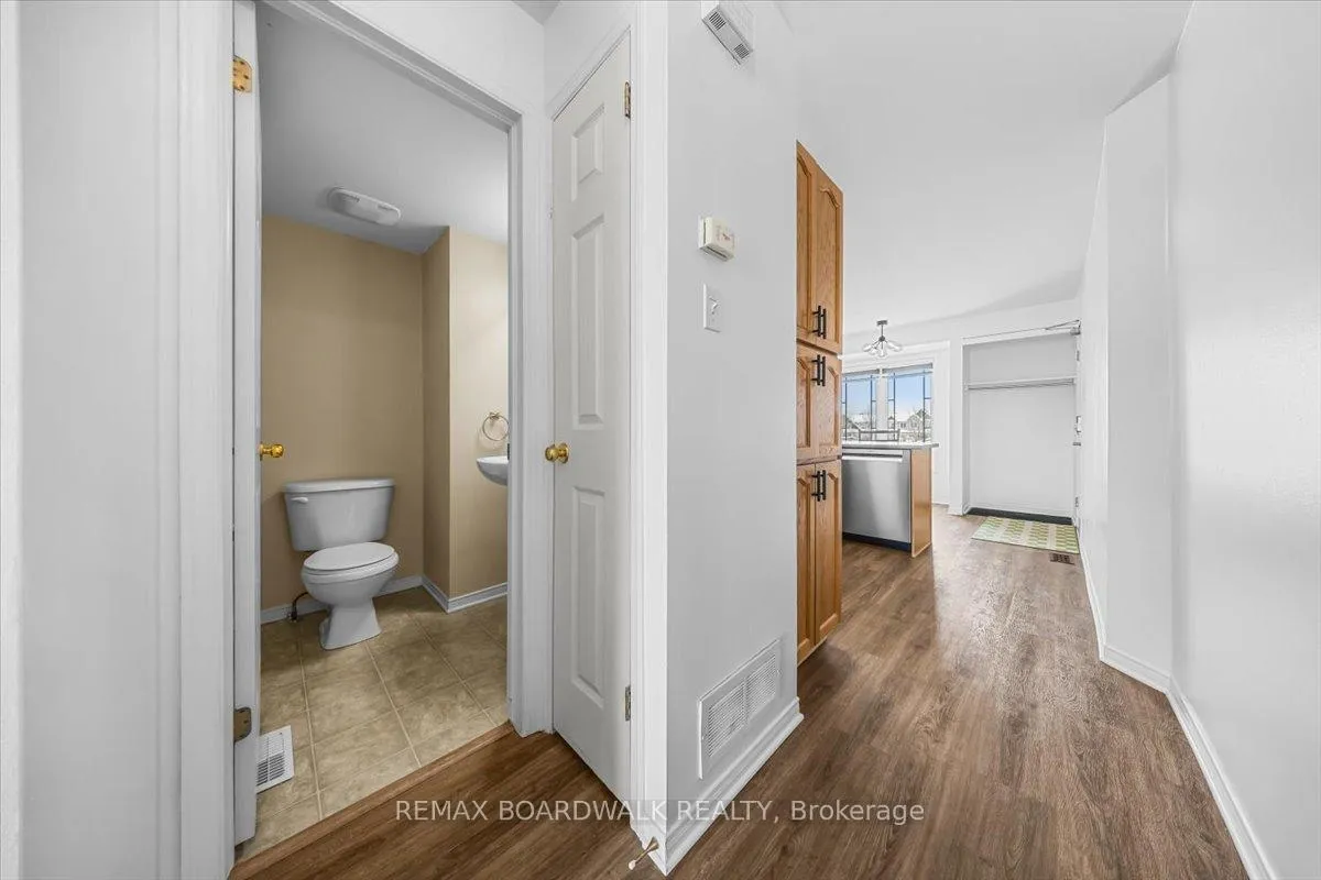 Photo 14 of 364 Crownridge Drive, Ottawa, Kanata - Emerald Meadows/Trailwest — HOMEH
