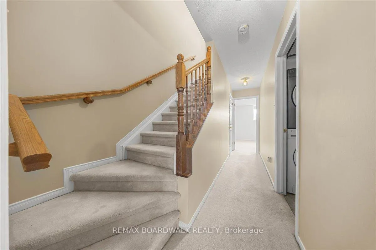 Photo 26 of 364 Crownridge Drive, Ottawa, Kanata - Emerald Meadows/Trailwest — HOMEH