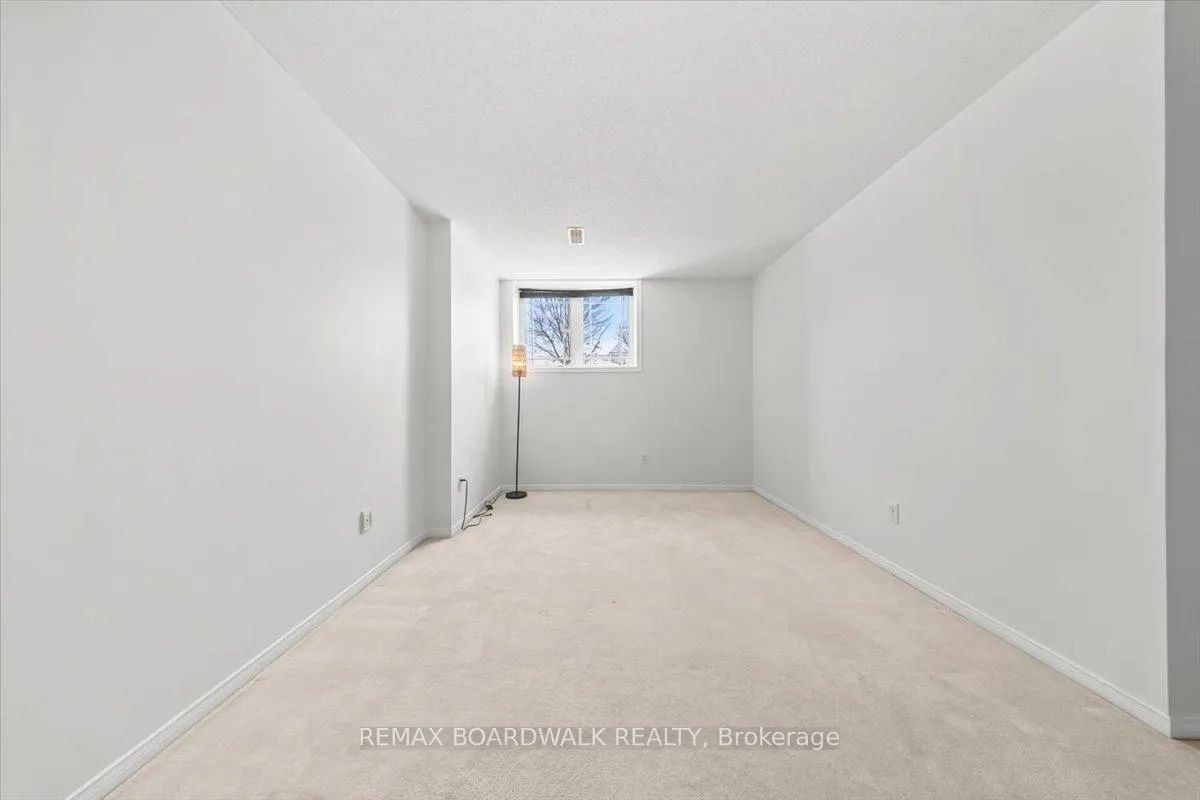 Photo 35 of 364 Crownridge Drive, Ottawa, Kanata - Emerald Meadows/Trailwest — HOMEH