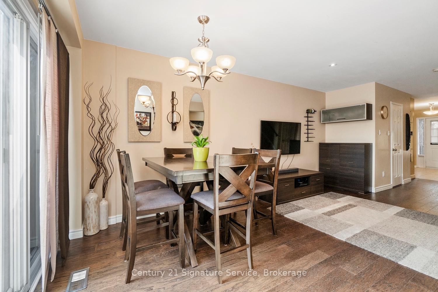 Photo 9 of 5140 Lampman Avenue, Burlington, Uptown — HOMEH