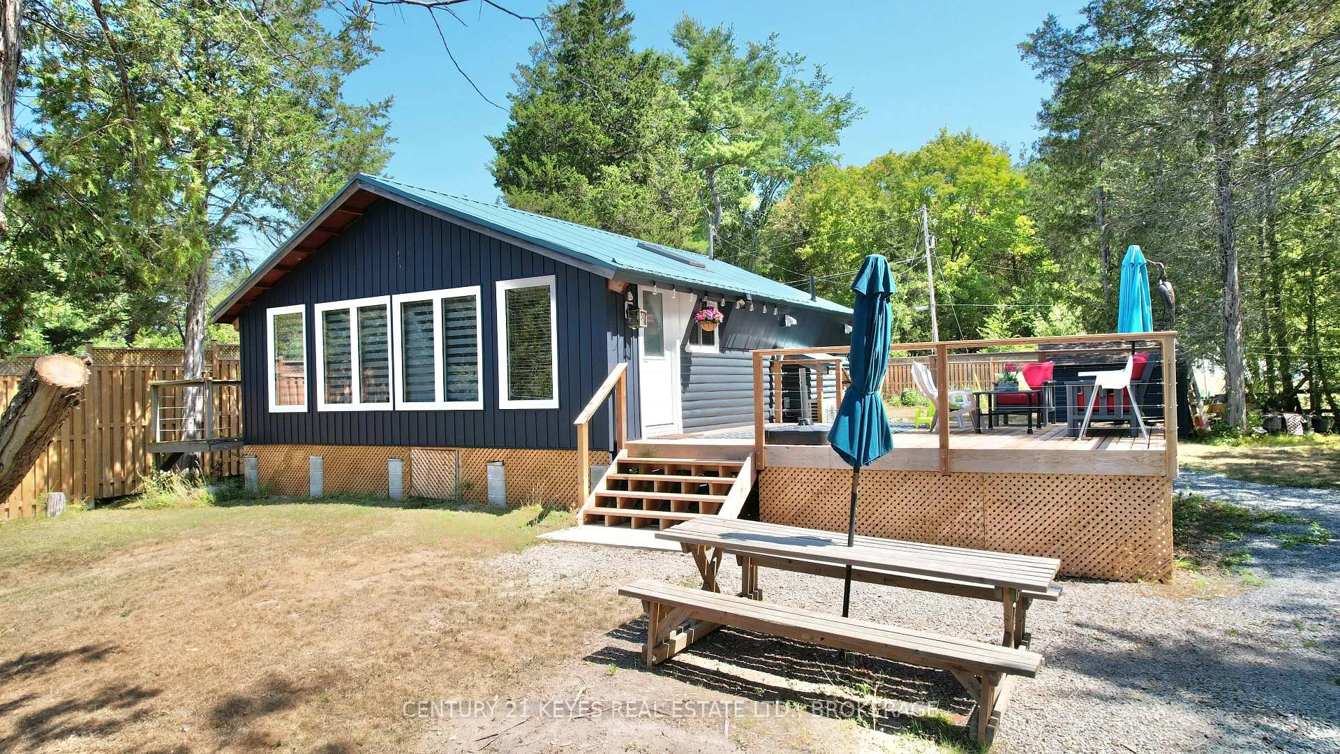 Photo of 910 Hummingbird Lane