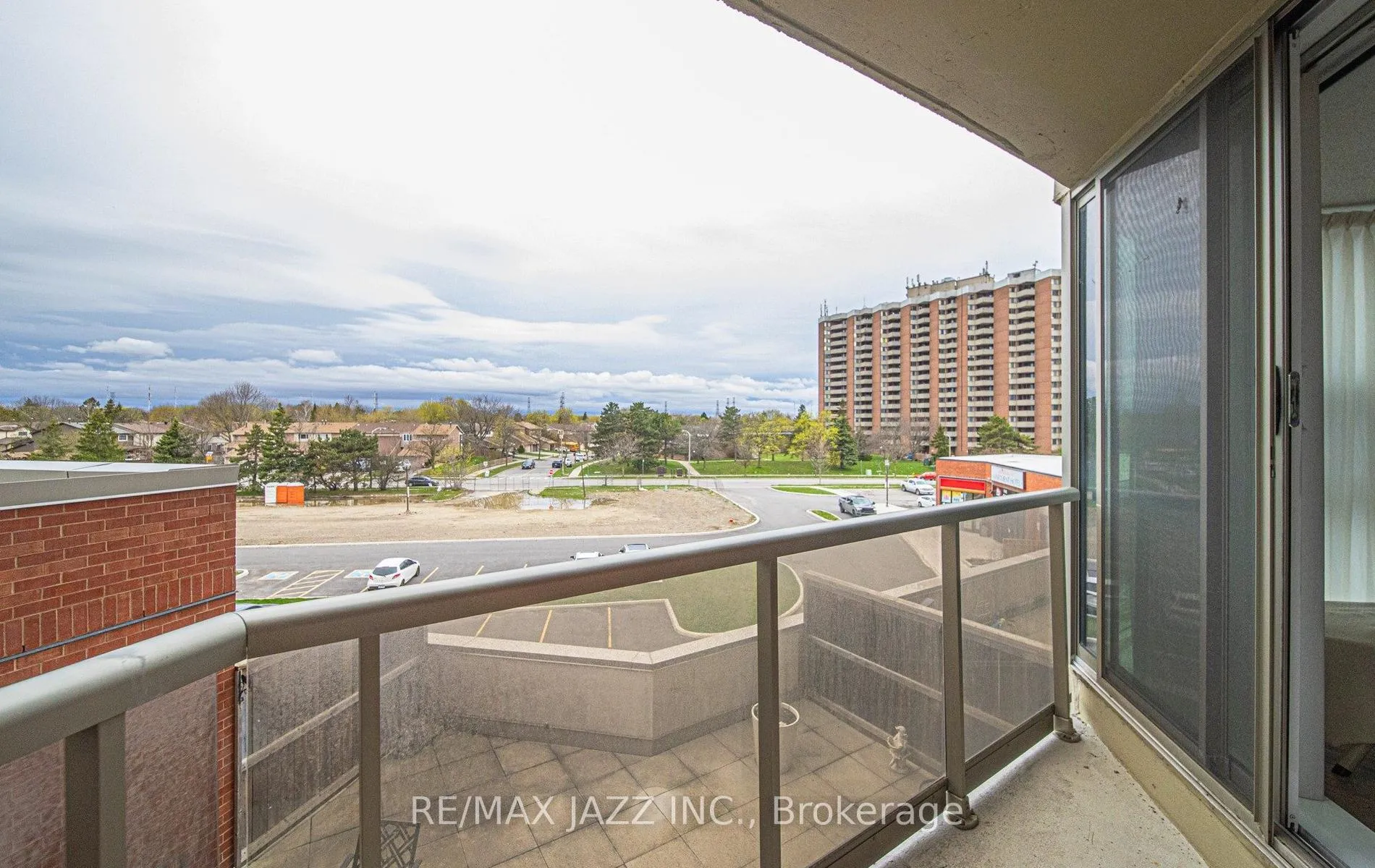 Photo 6 of Unit 318, 10 Dean Park Road, Scarborough, Rouge — HOMEH