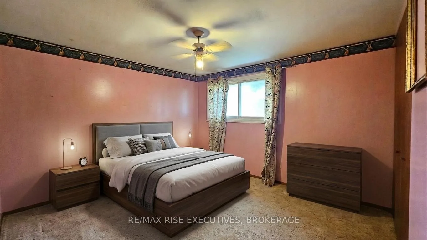 Photo 9 of 314 Amherst Drive, Loyalist, Amherstview — HOMEH