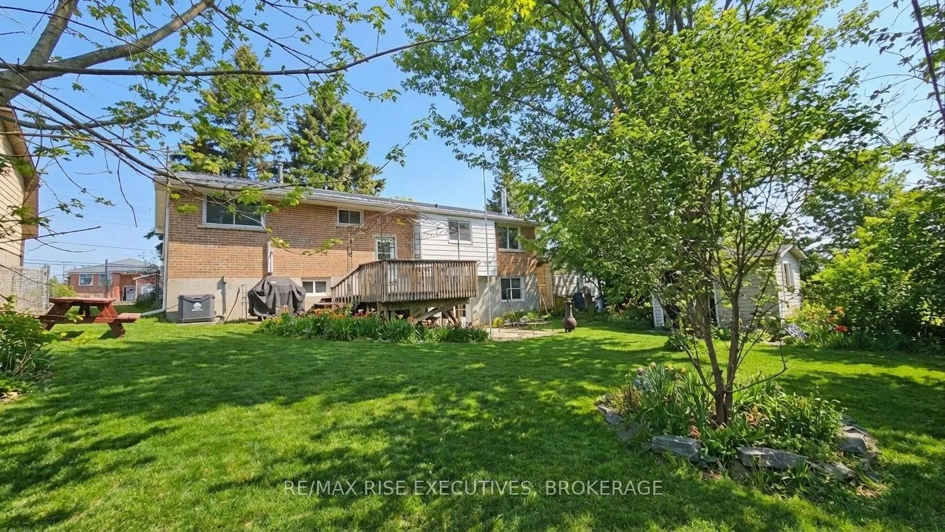 Photo 15 of 314 Amherst Drive, Loyalist, Amherstview — HOMEH
