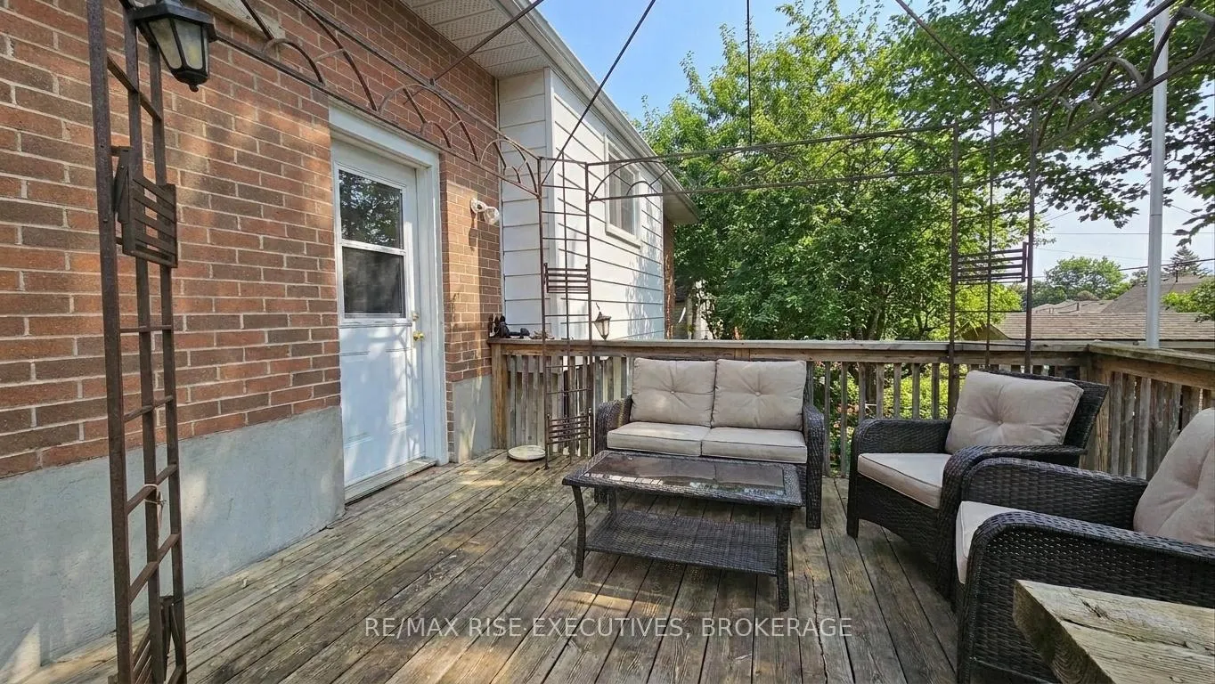 Photo 16 of 314 Amherst Drive, Loyalist, Amherstview — HOMEH