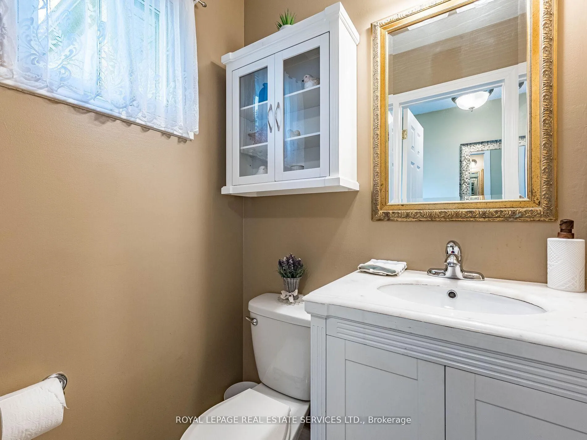 Photo 8 of 77 Martindale Crescent, Brampton, Brampton West — HOMEH