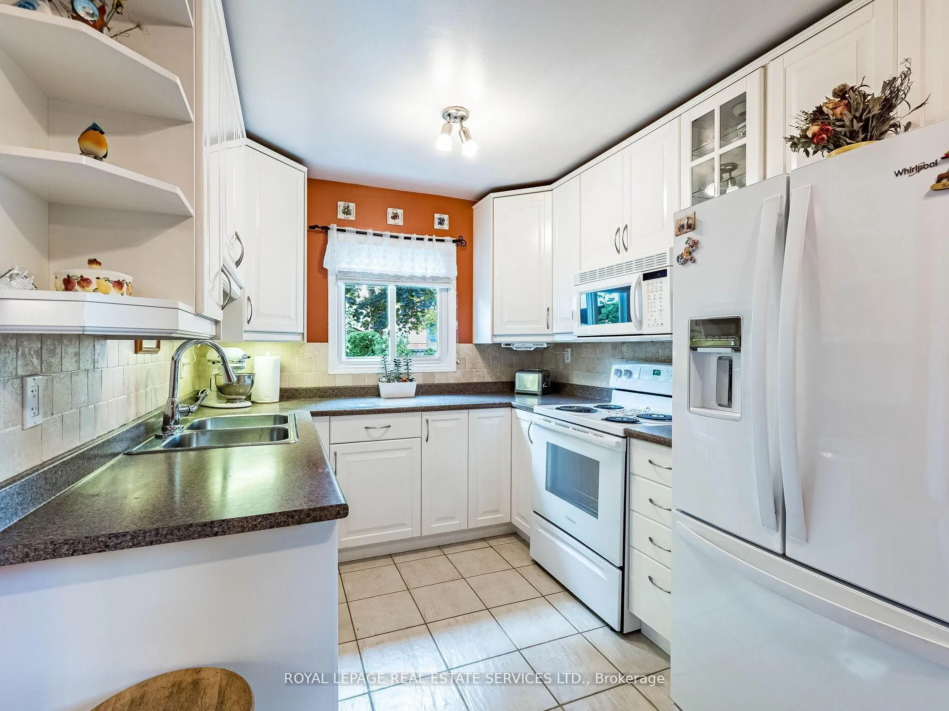 Photo 15 of 77 Martindale Crescent, Brampton, Brampton West — HOMEH