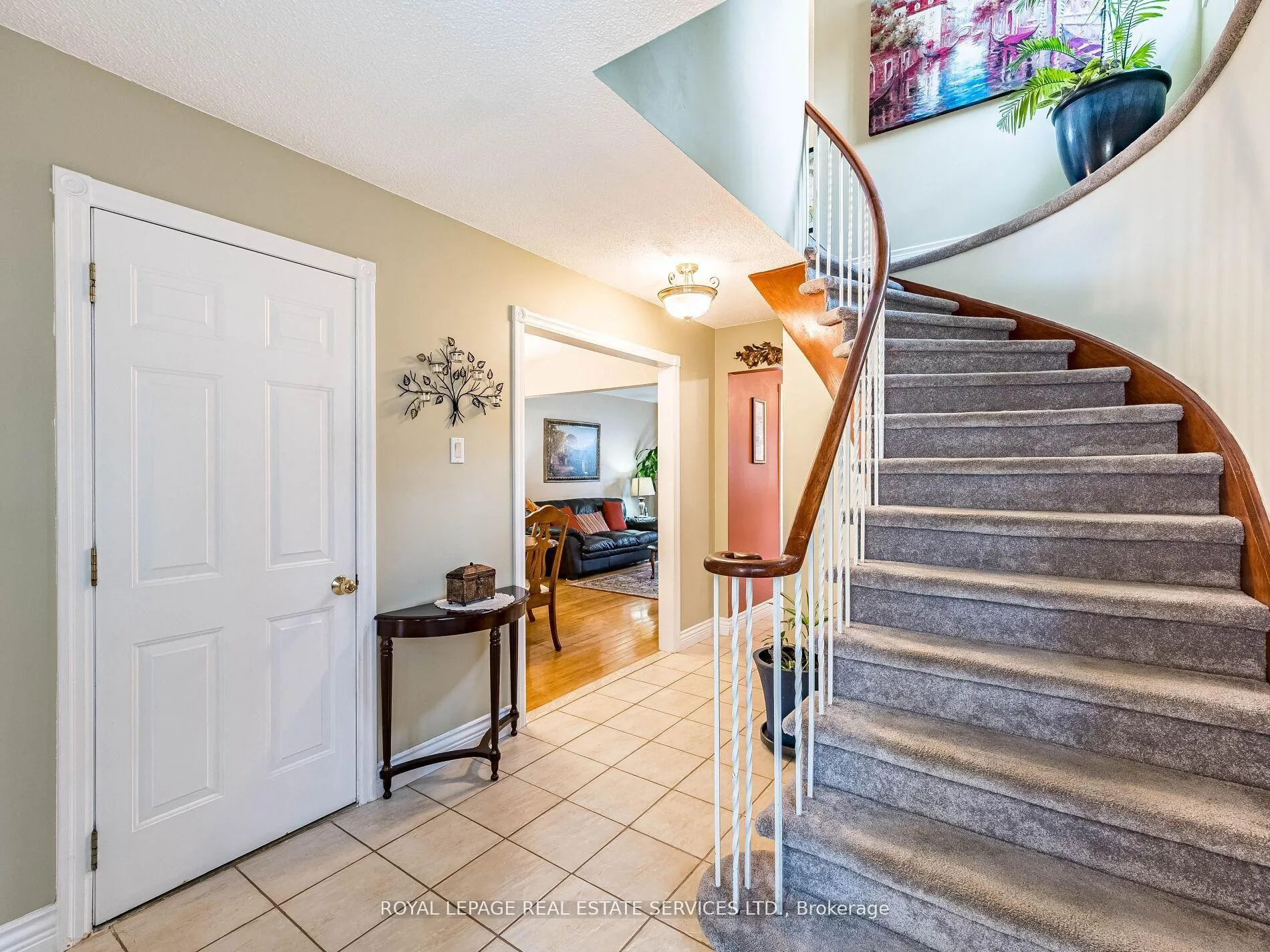 Photo 18 of 77 Martindale Crescent, Brampton, Brampton West — HOMEH