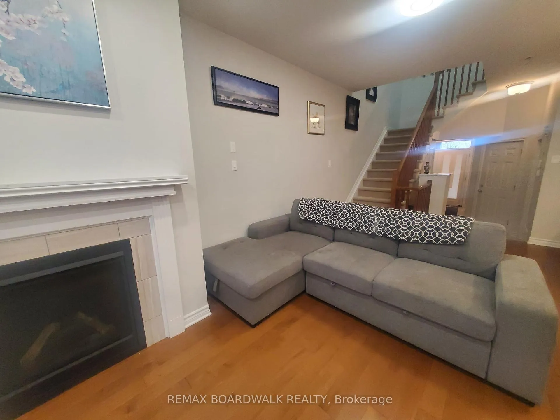 Photo 6 of 112 Kestrel Street, Ottawa, Blossom Park/Kemp Park/Findlay Creek — HOMEH