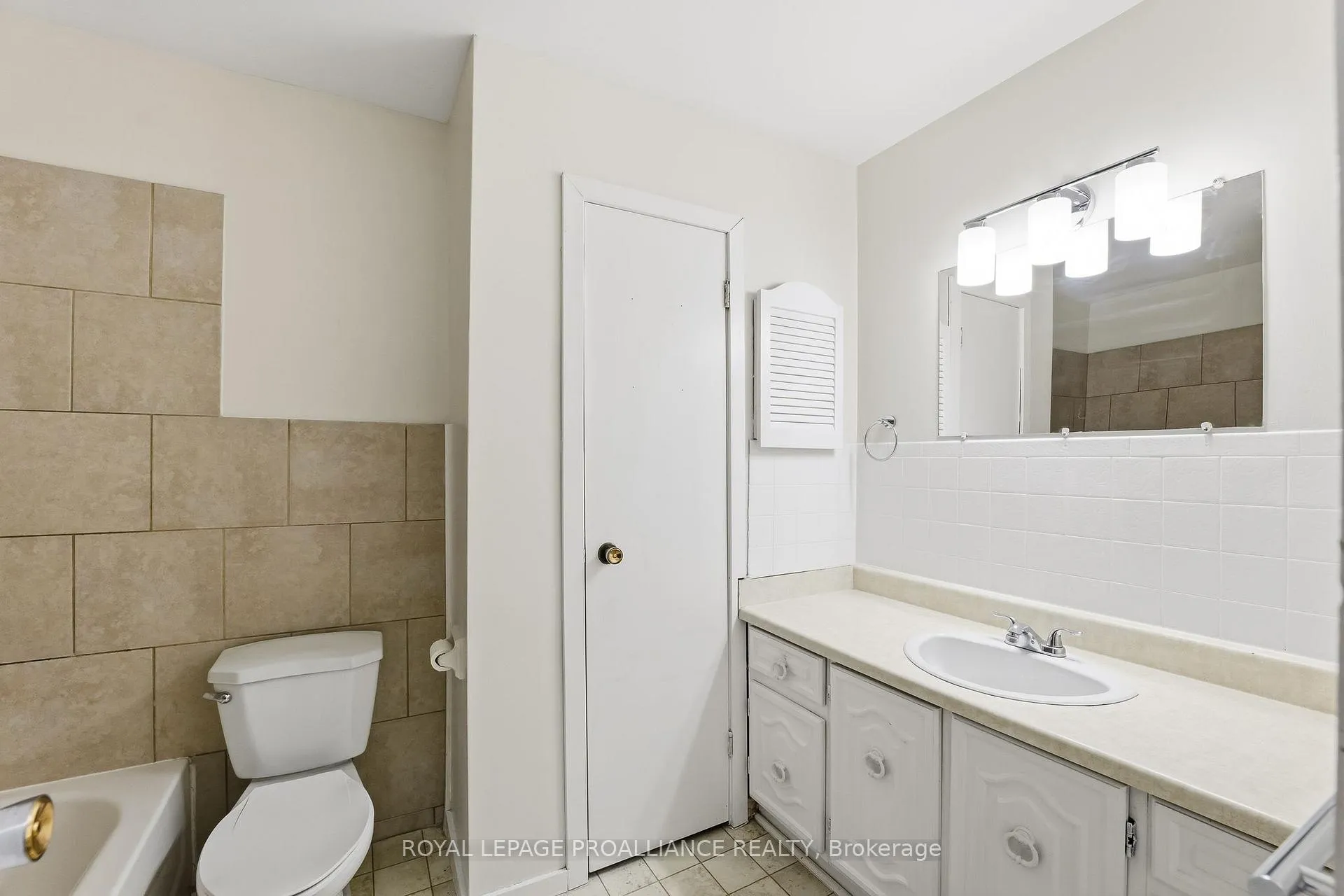 Photo 25 of Unit B, 32 James Street, Cobourg — HOMEH