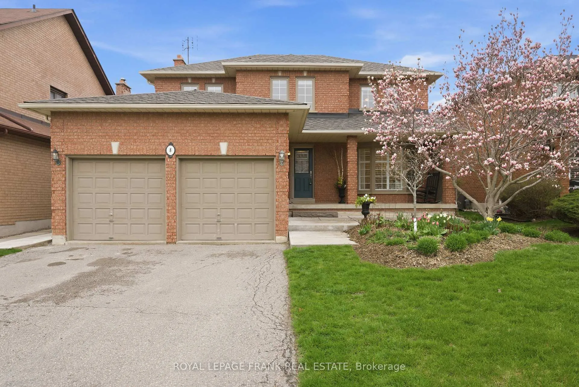 Photo 2 of 8 Corner Stone Crescent, Whitby, Rolling Acres — HOMEH
