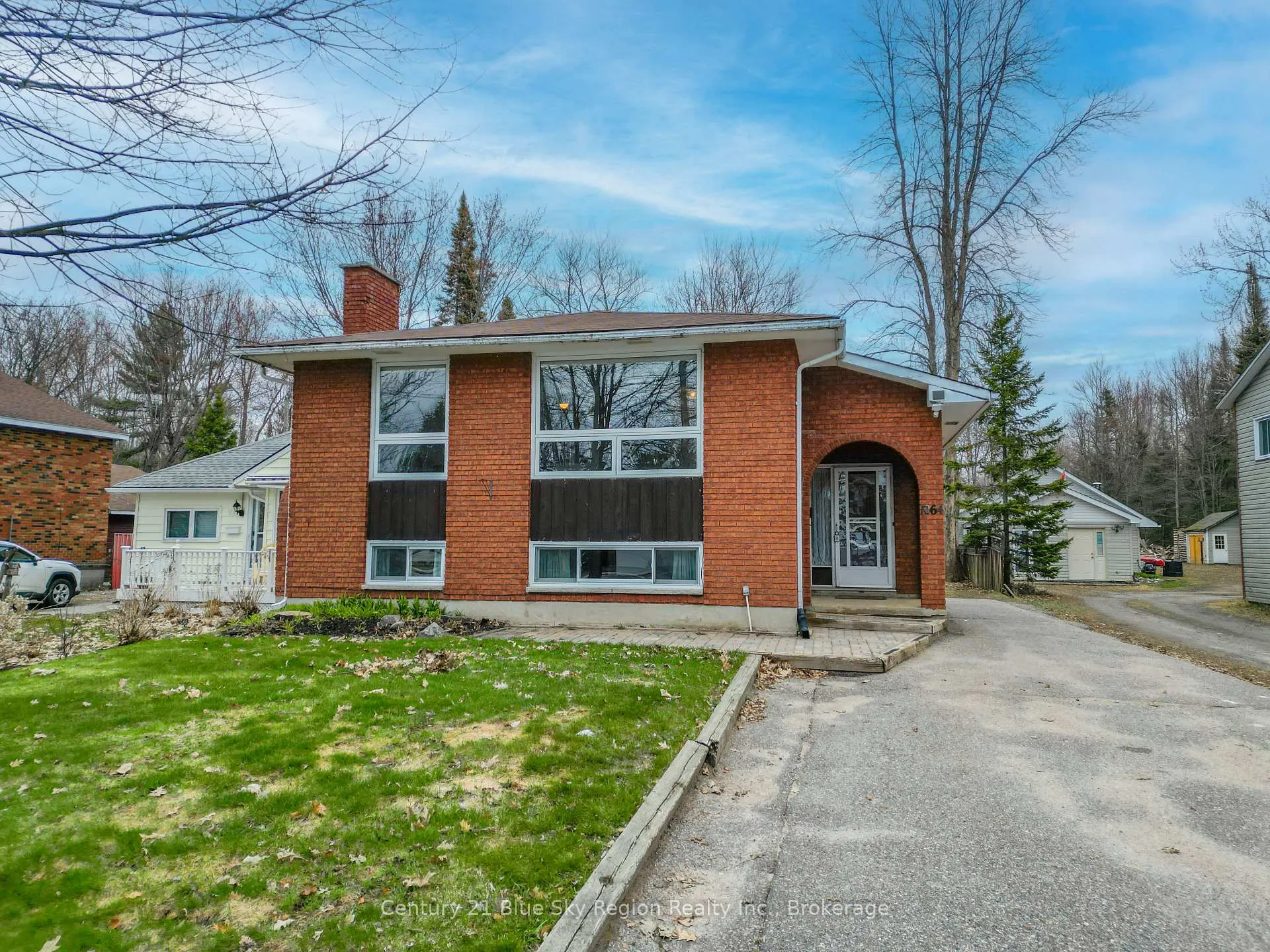 Front of 1064 Premier Road