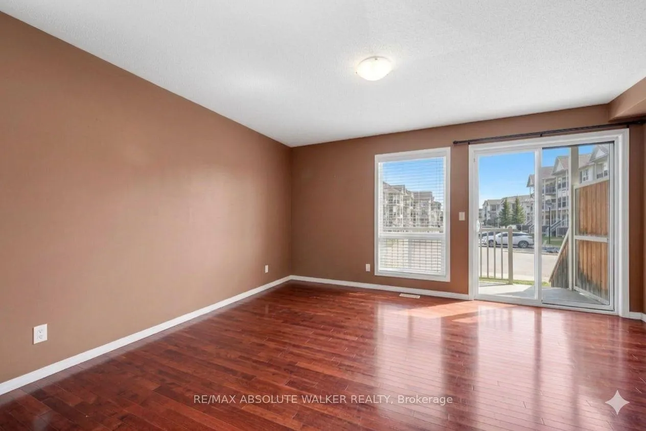 Photo 10 of Unit 8, 299 Aquaview Drive, Ottawa, Avalon East — HOMEH