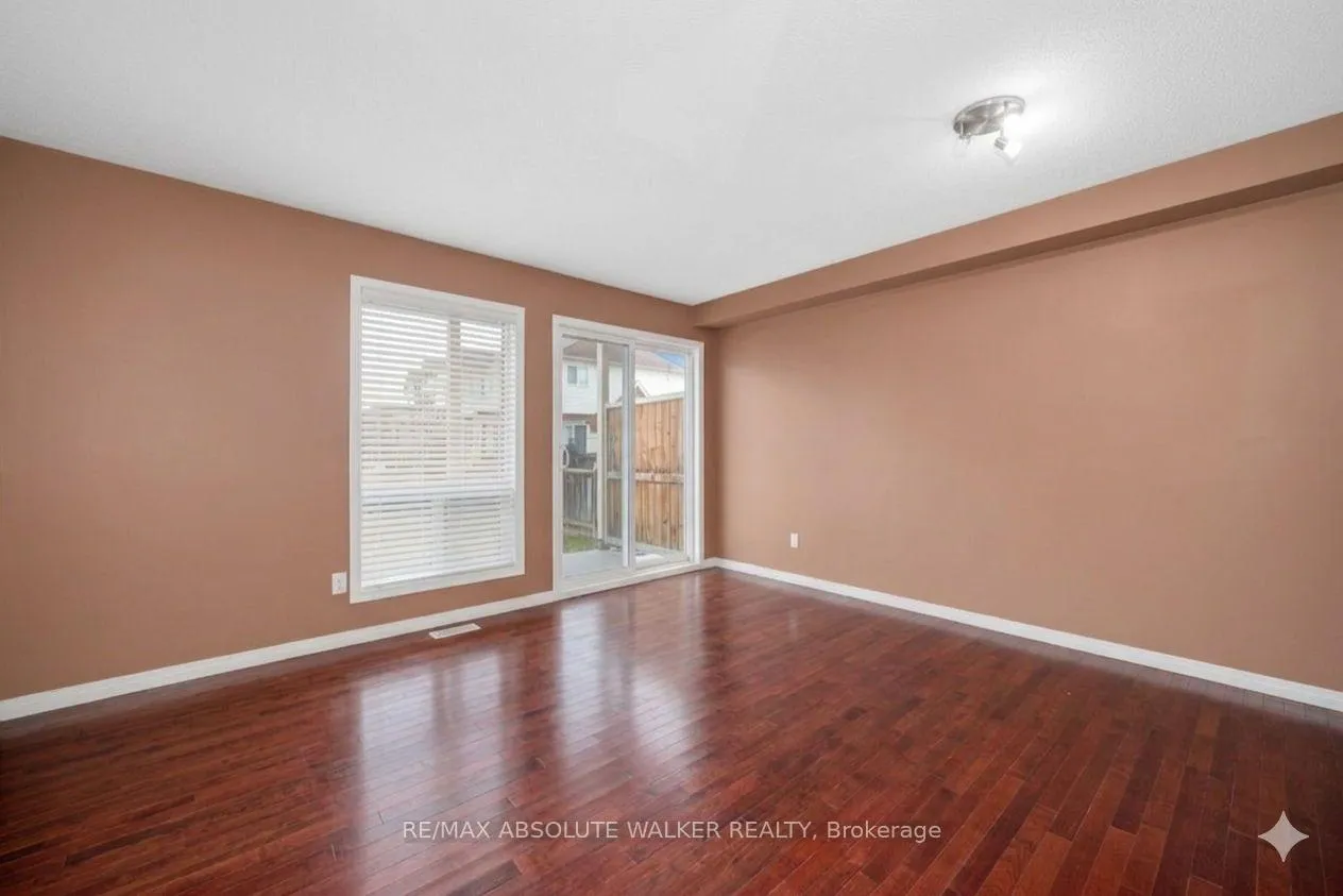 Photo 12 of Unit 8, 299 Aquaview Drive, Ottawa, Avalon East — HOMEH