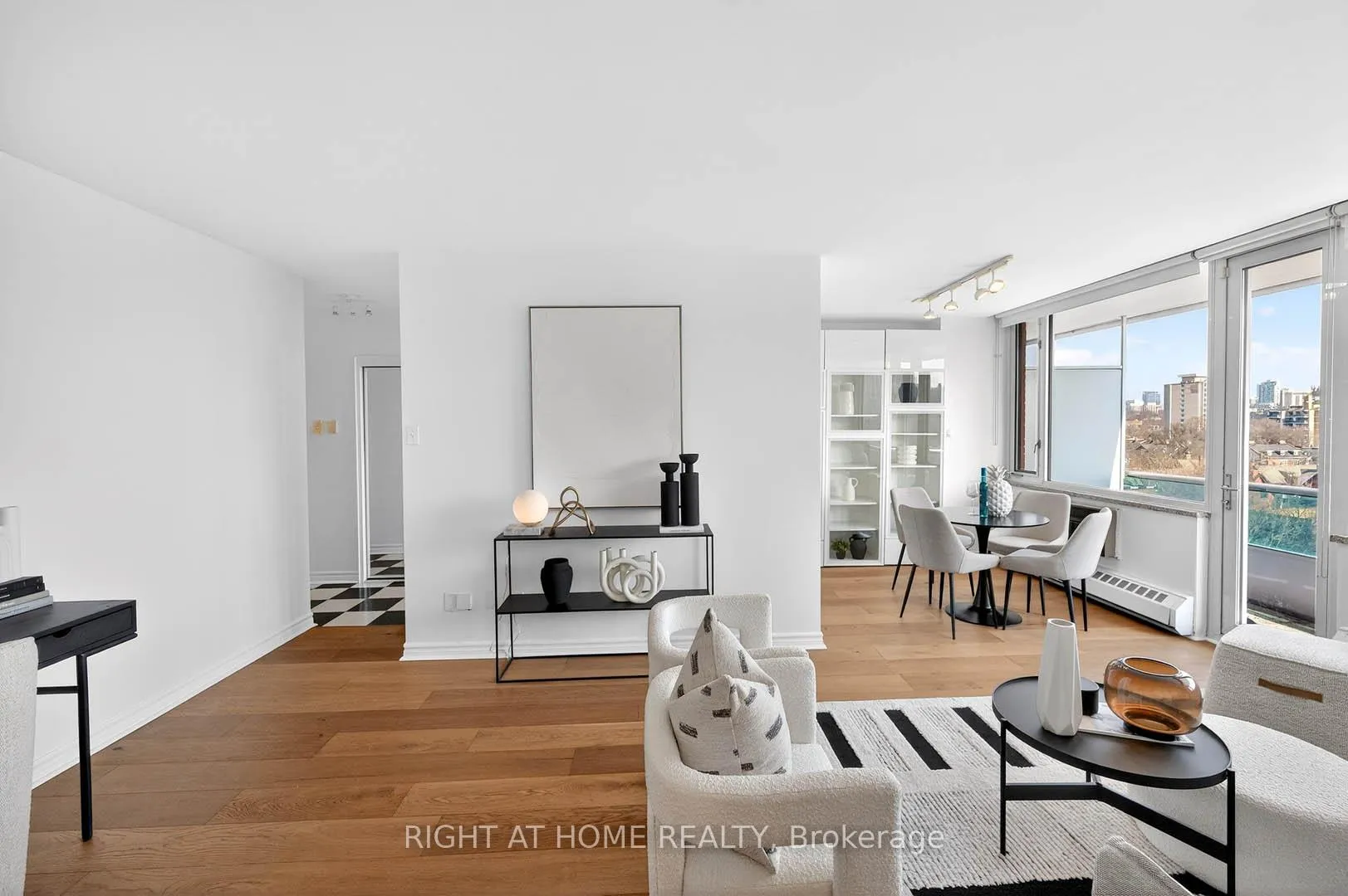 Photo 9 of Unit 701, 74 Spadina Road, Toronto, The Annex — HOMEH