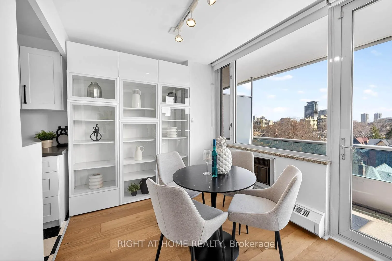 Photo 12 of Unit 701, 74 Spadina Road, Toronto, The Annex — HOMEH