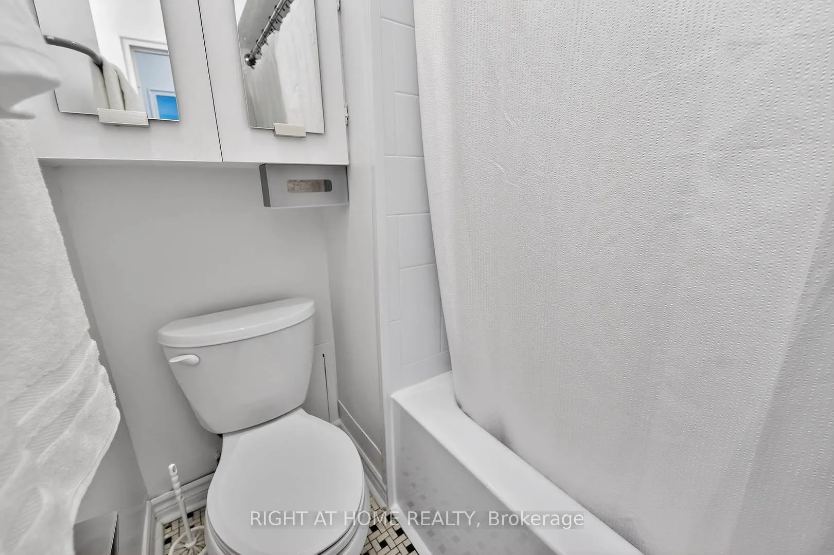 Photo 23 of Unit 701, 74 Spadina Road, Toronto, The Annex — HOMEH