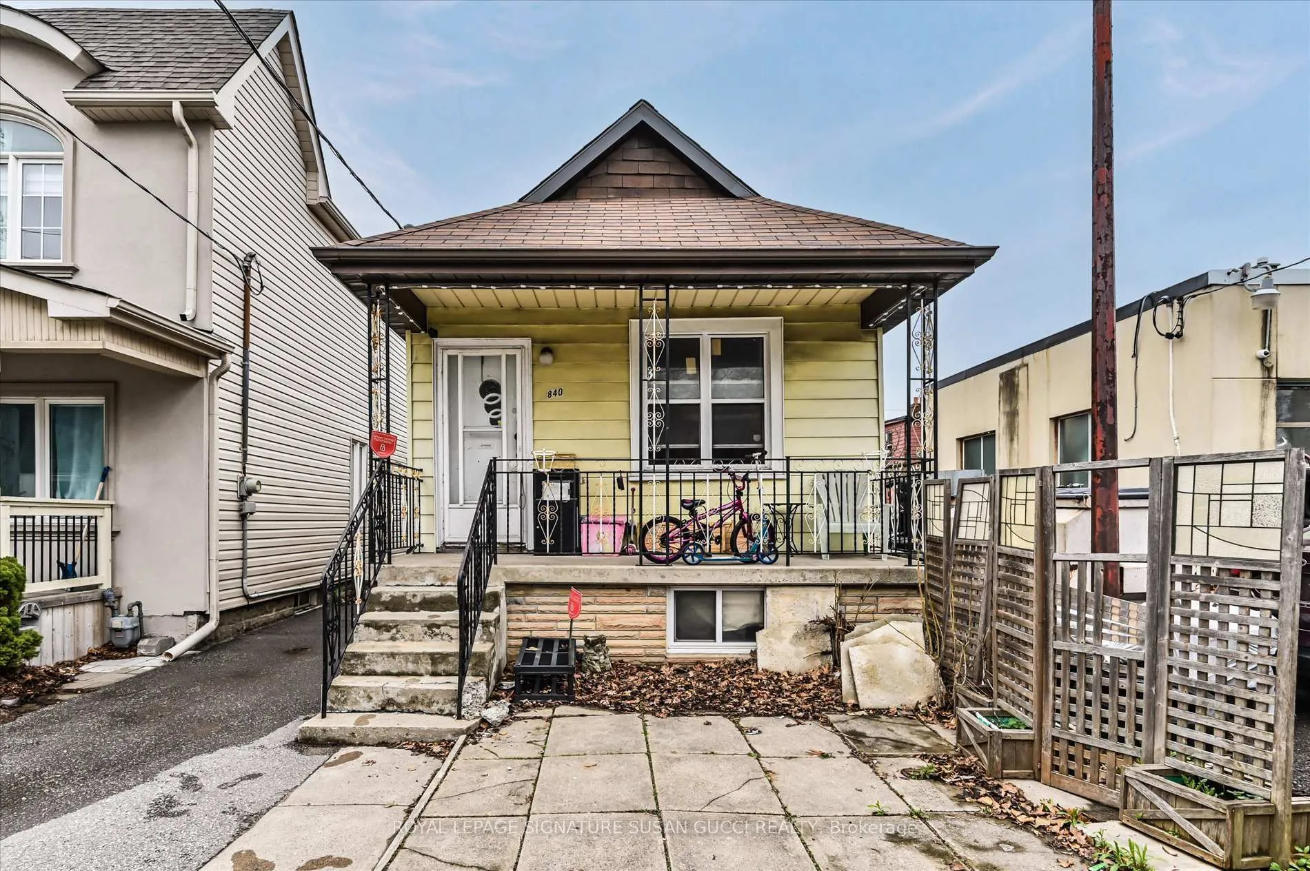 Photo 1 of 840 Sammon Avenue, Toronto, Danforth Village-East York — HOMEH