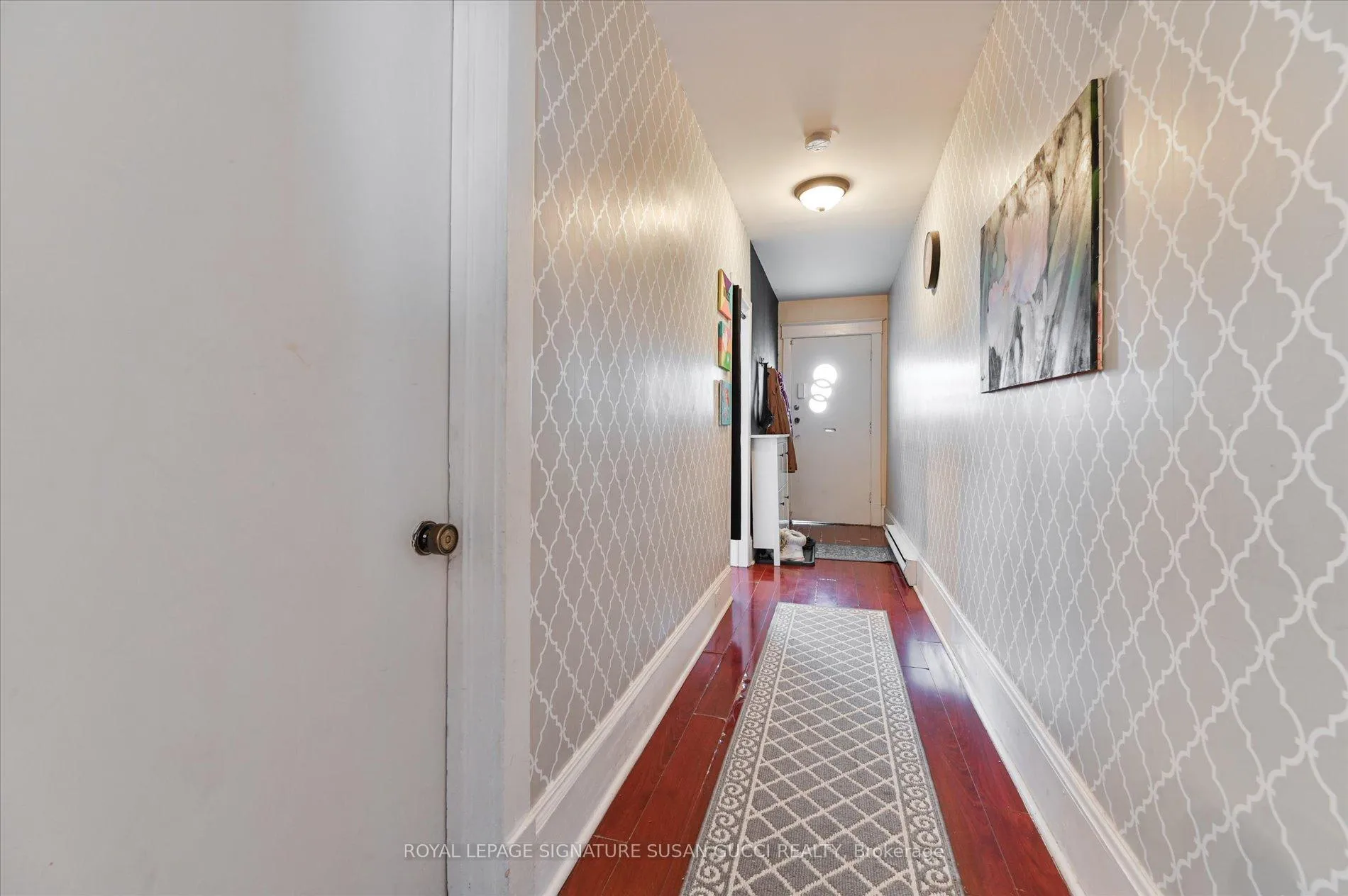 Photo 3 of 840 Sammon Avenue, Toronto, Danforth Village-East York — HOMEH