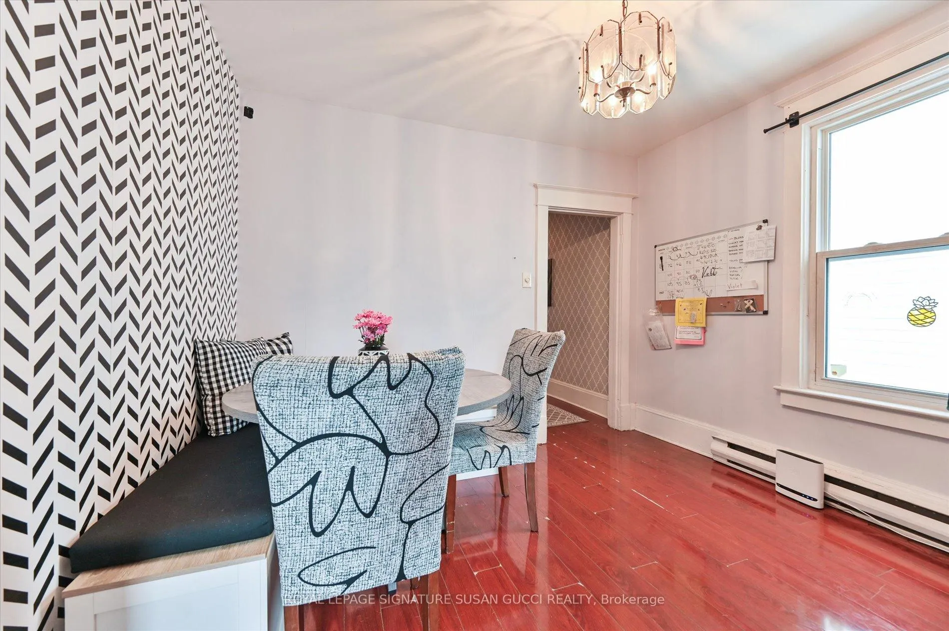 Photo 5 of 840 Sammon Avenue, Toronto, Danforth Village-East York — HOMEH