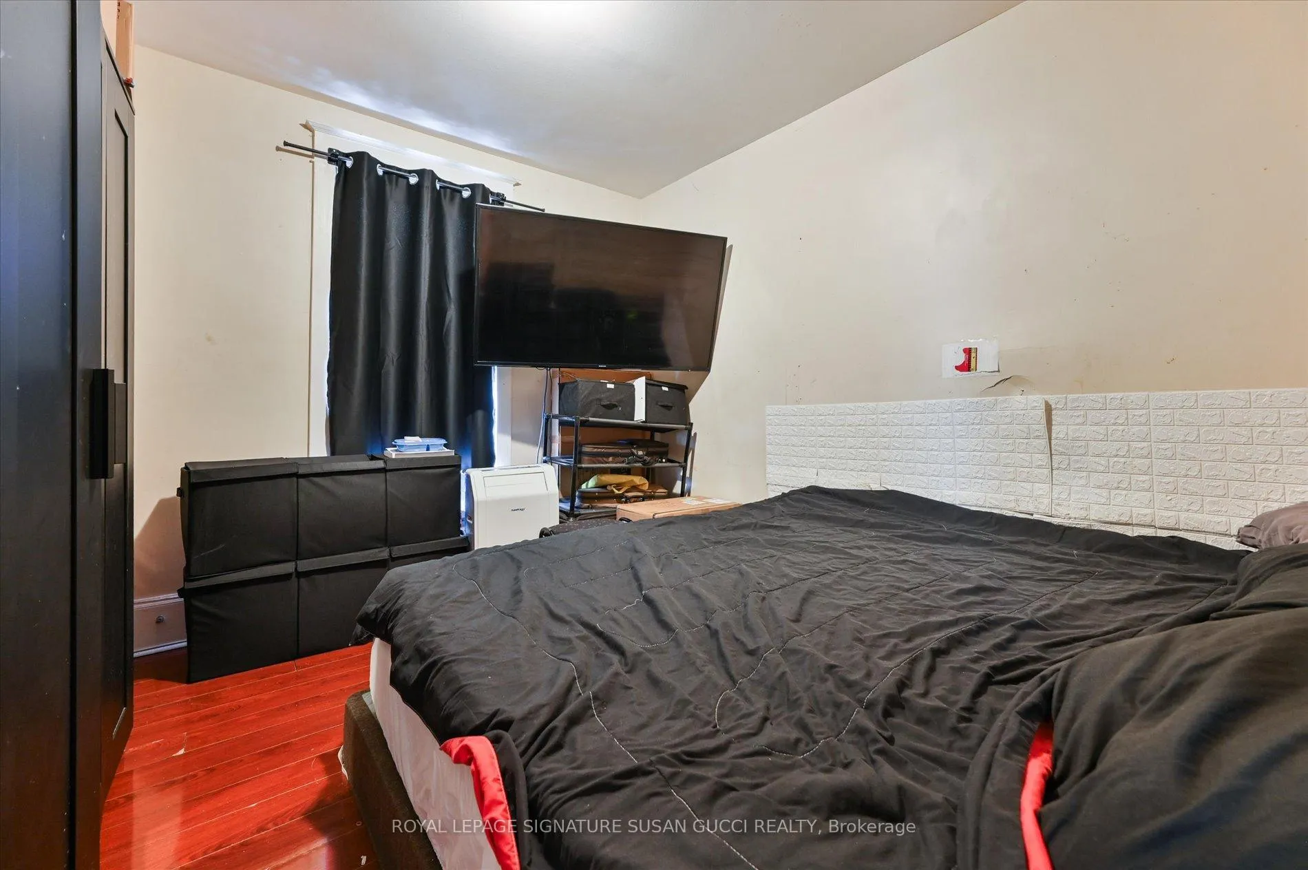 Photo 8 of 840 Sammon Avenue, Toronto, Danforth Village-East York — HOMEH