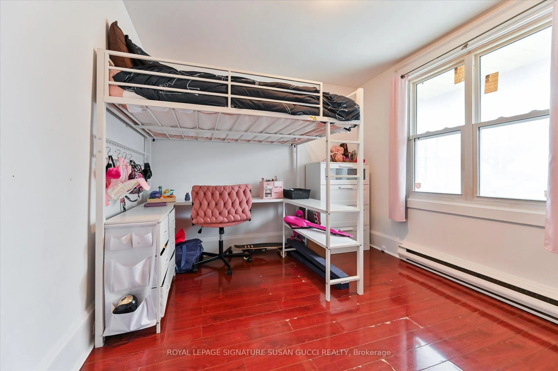 Photo 9 of 840 Sammon Avenue, Toronto, Danforth Village-East York — HOMEH