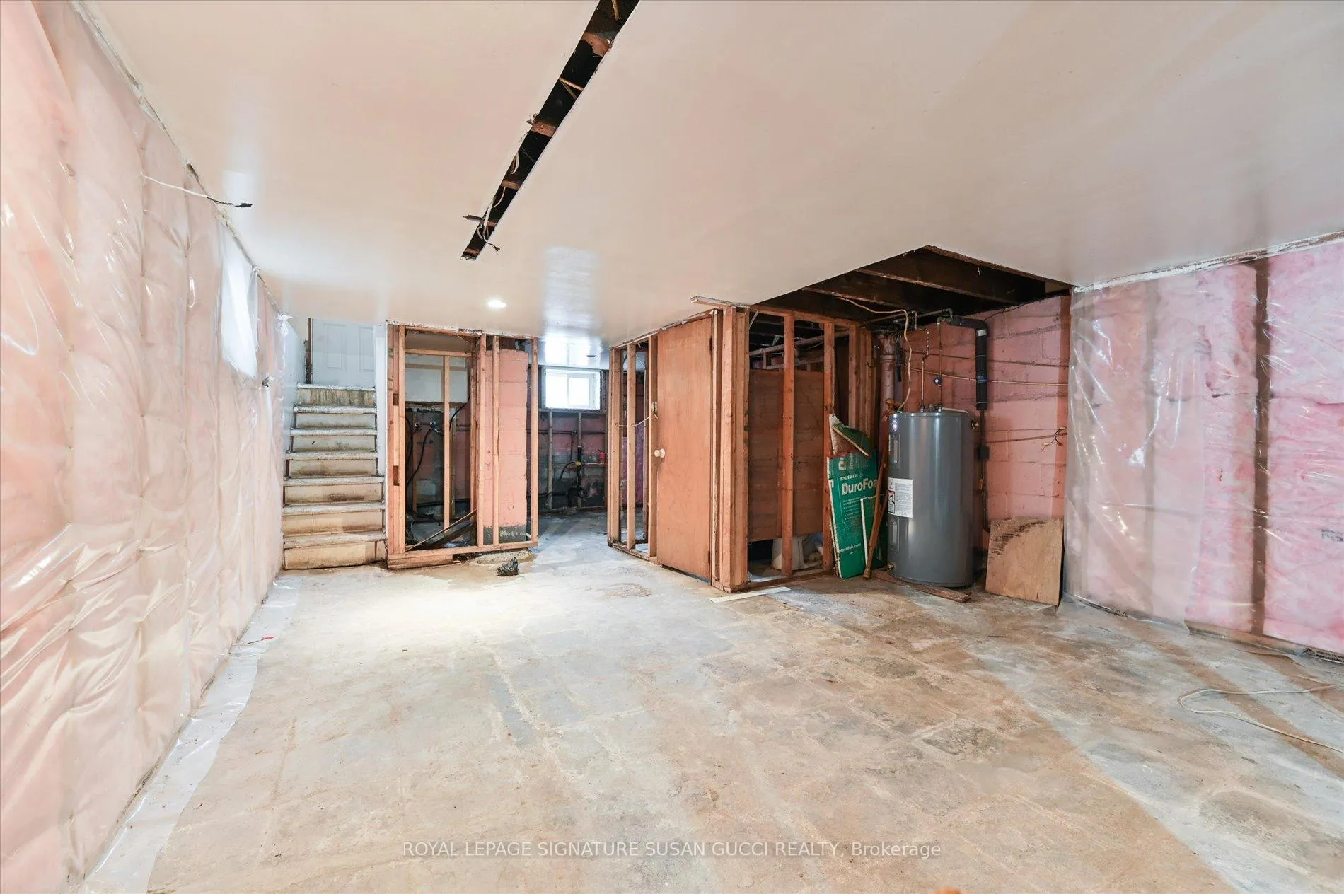 Photo 12 of 840 Sammon Avenue, Toronto, Danforth Village-East York — HOMEH