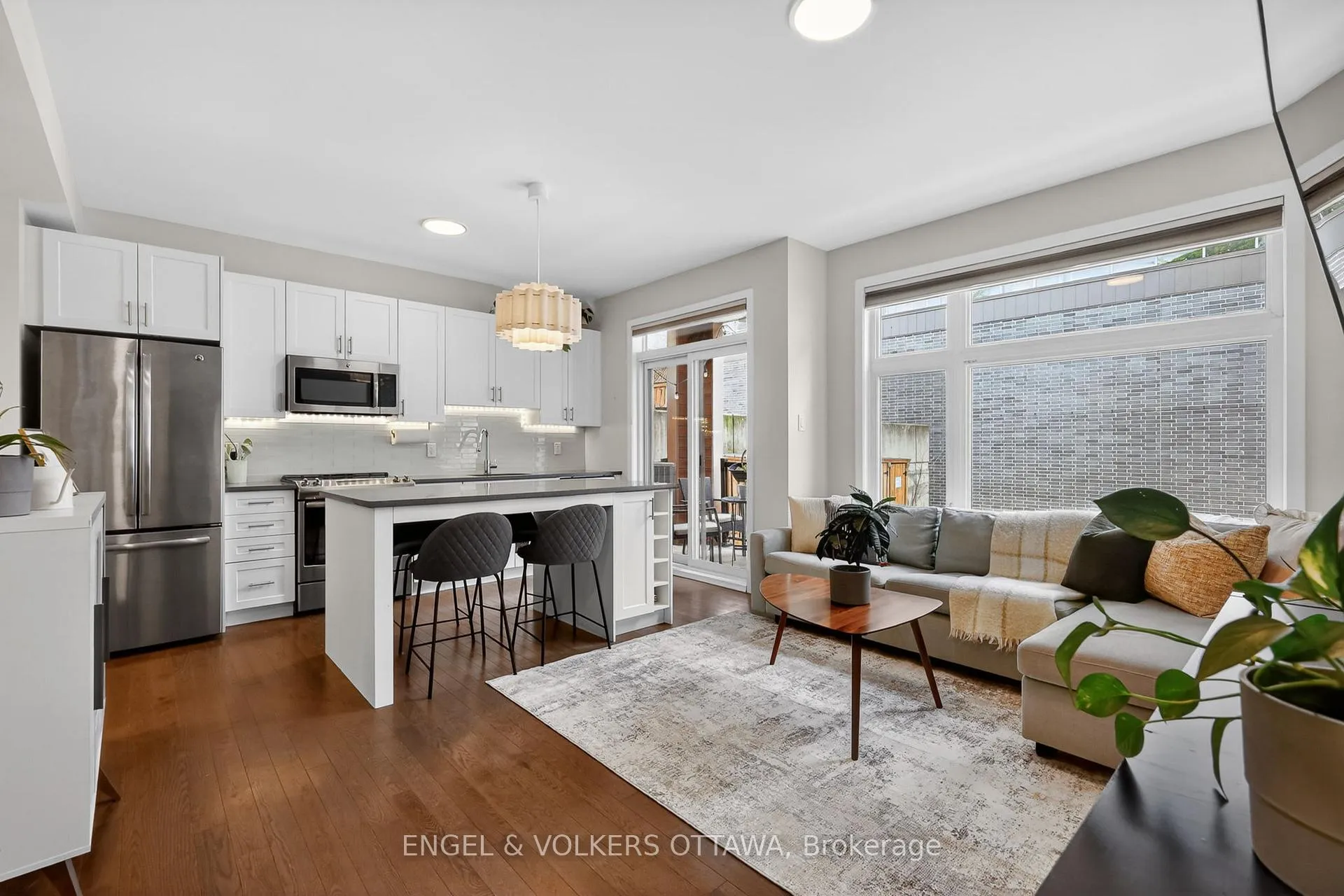 Photo 3 of Unit A, 192 Forward Avenue, Ottawa, Mechanicsville — HOMEH