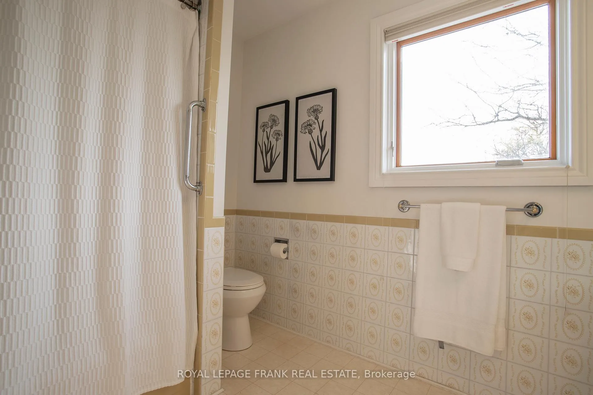 Photo 34 of 224 Wellington Street, Whitby, Lynde Creek — HOMEH