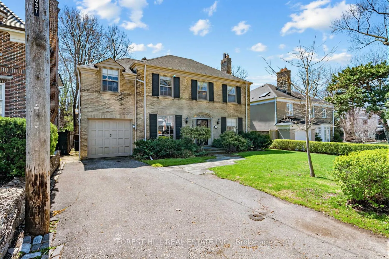 Photo 2 of 339 Cortleigh Boulevard, Toronto, Bedford Park-Nortown — HOMEH