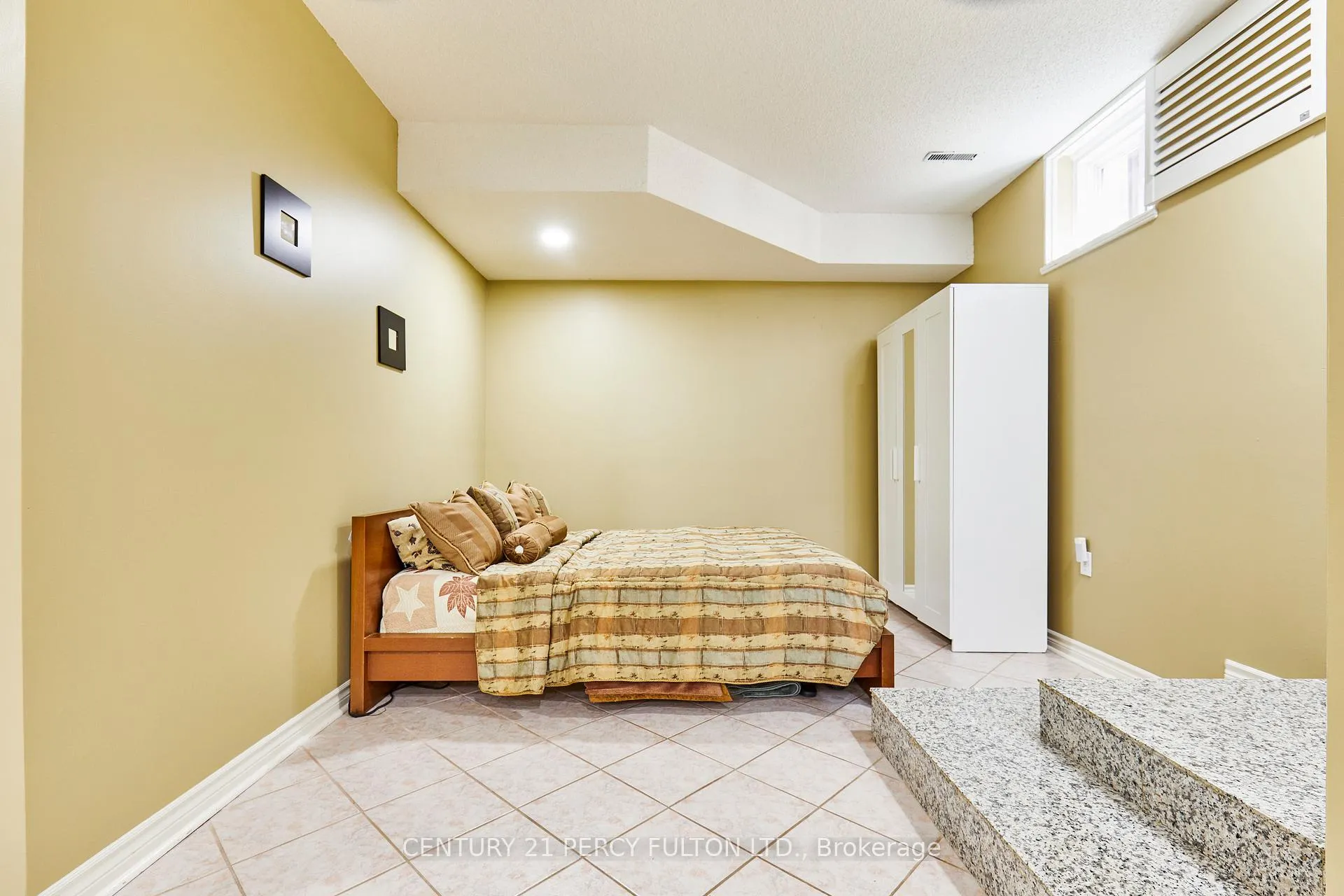 Photo 14 of 483 Ormond Drive, Oshawa, Samac — HOMEH