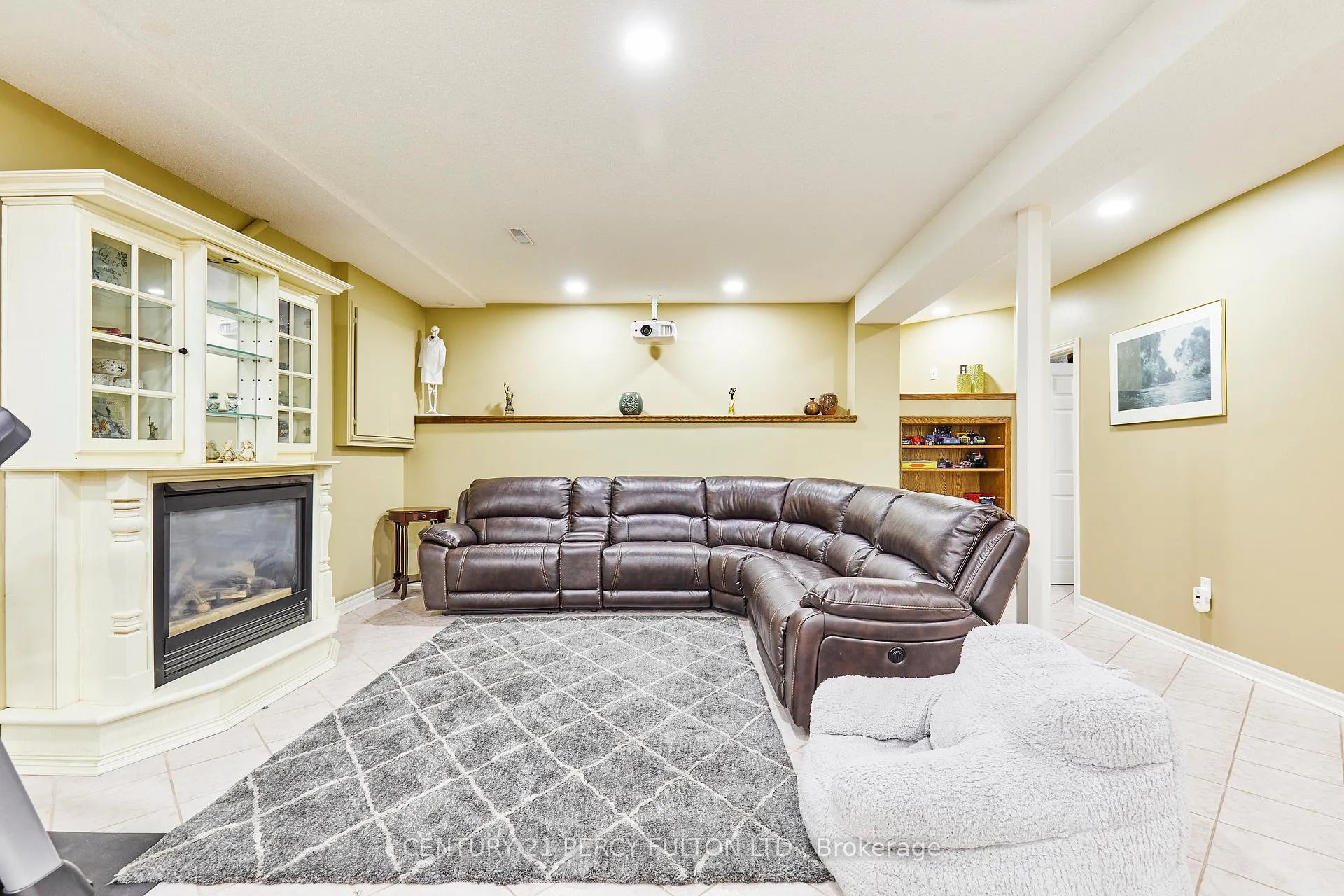 Photo 17 of 483 Ormond Drive, Oshawa, Samac — HOMEH