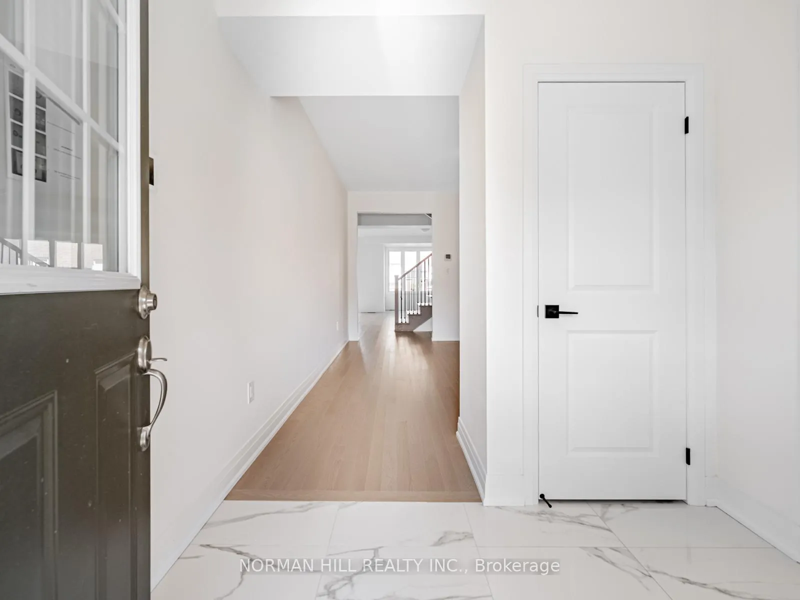 Photo 4 of 7 Lilestone Drive, Brampton, Credit Valley — HOMEH