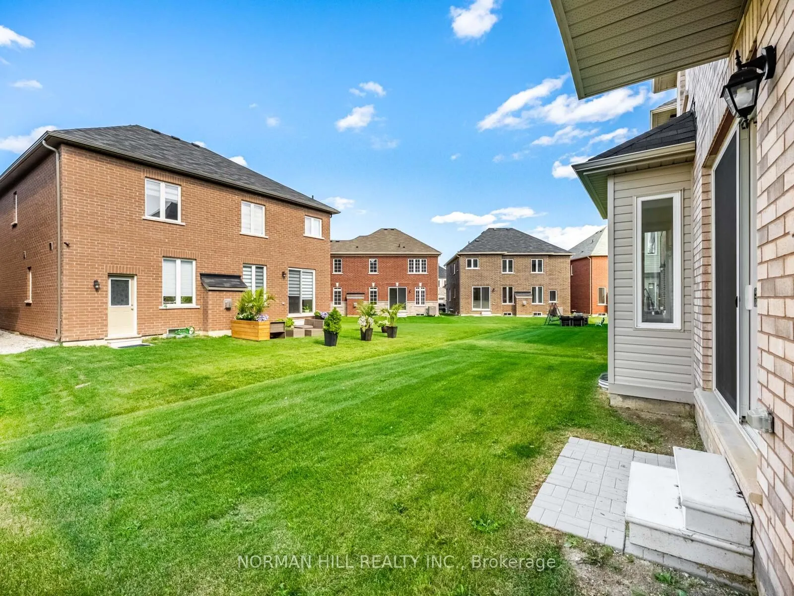 Photo 33 of 7 Lilestone Drive, Brampton, Credit Valley — HOMEH