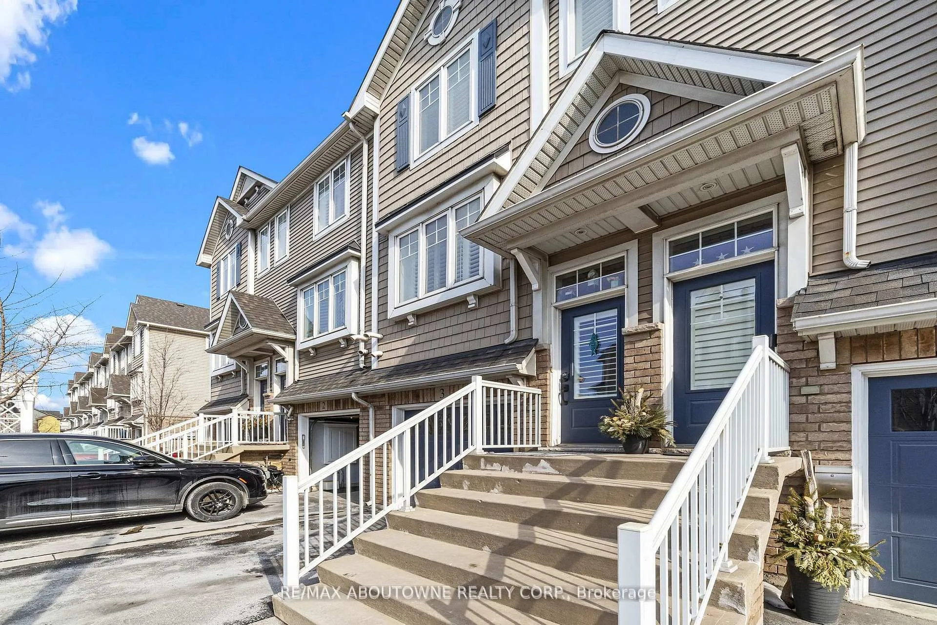 Photo 5 of Unit #3, 337 Beach Boulevard, Hamilton, Hamilton Beach — HOMEH