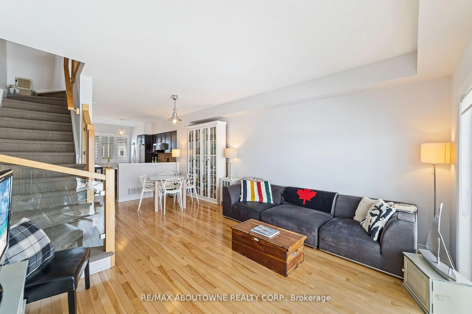 Photo 13 of Unit #3, 337 Beach Boulevard, Hamilton, Hamilton Beach — HOMEH
