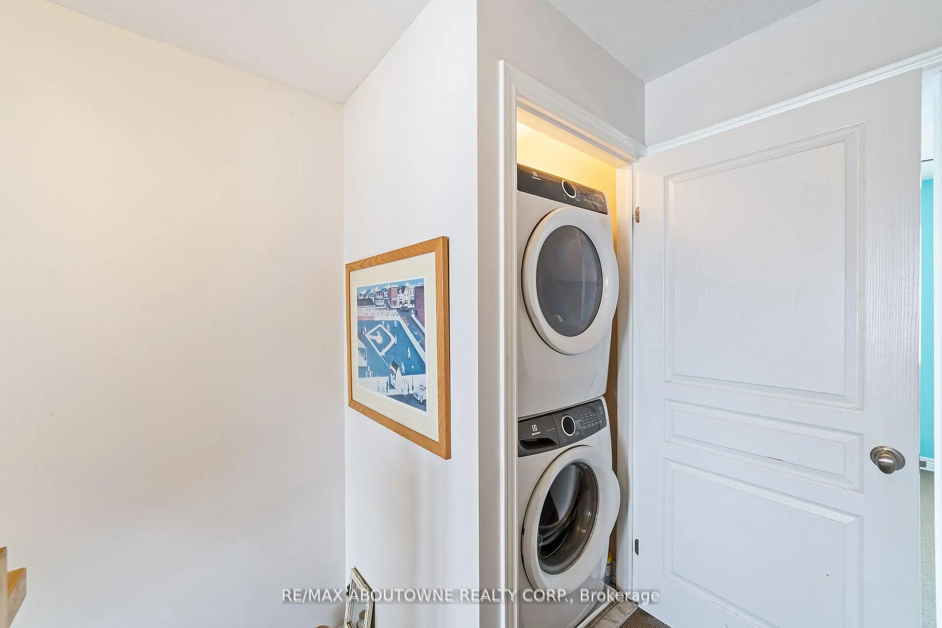 Photo 24 of Unit #3, 337 Beach Boulevard, Hamilton, Hamilton Beach — HOMEH