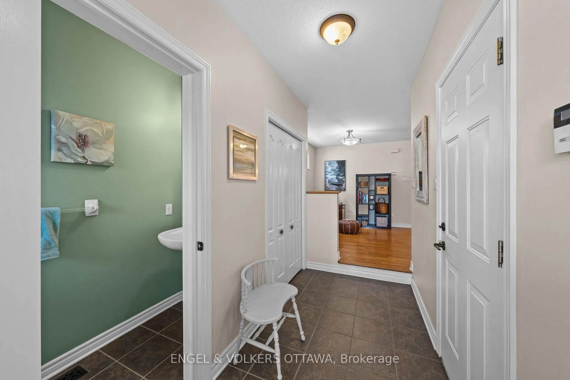 Photo 2 of 232 Deerfox Drive, Ottawa, Barrhaven - Longfields — HOMEH
