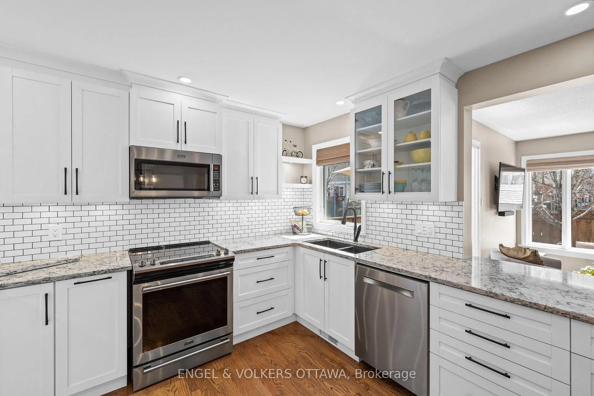 Photo 8 of 232 Deerfox Drive, Ottawa, Barrhaven - Longfields — HOMEH
