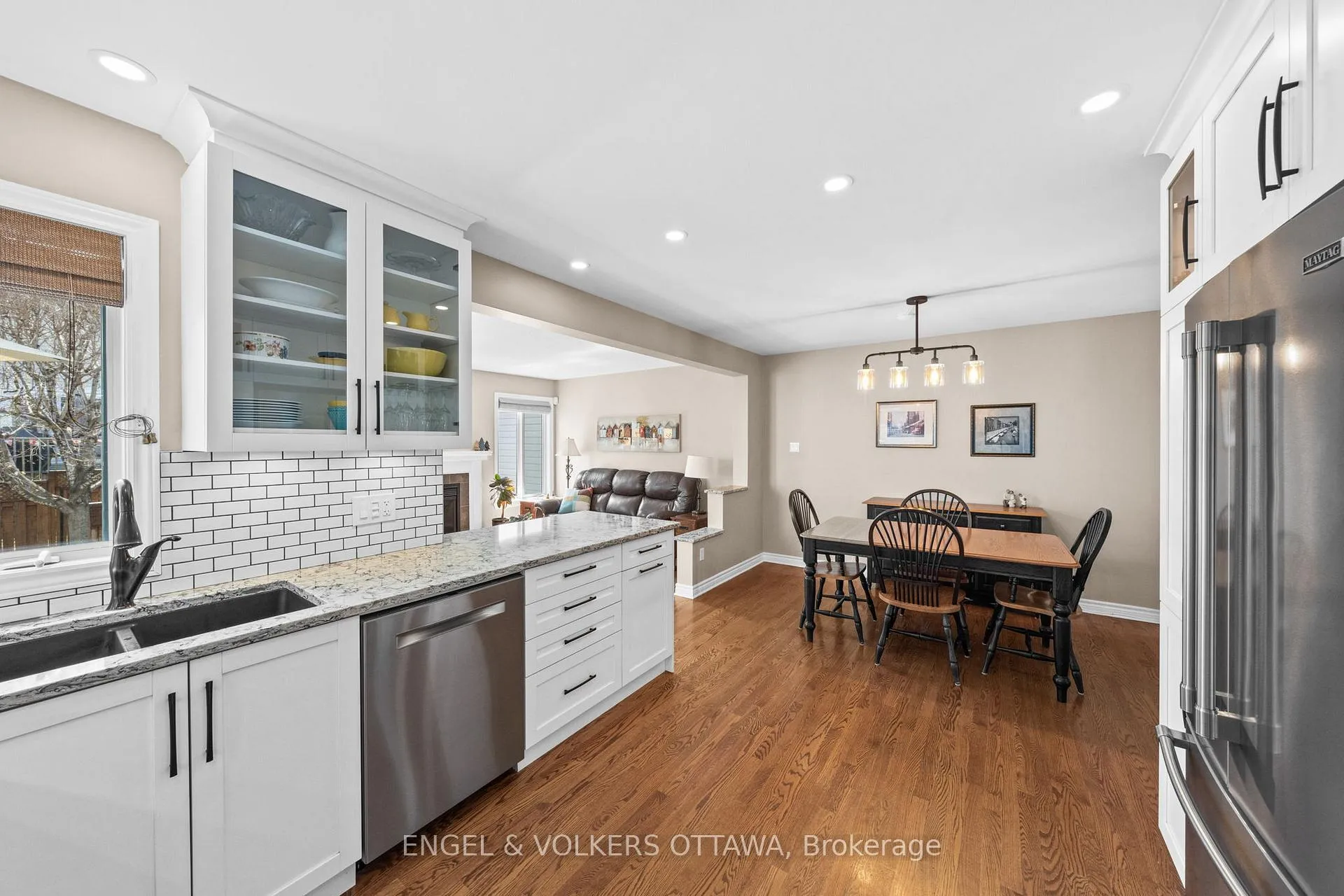 Photo 9 of 232 Deerfox Drive, Ottawa, Barrhaven - Longfields — HOMEH