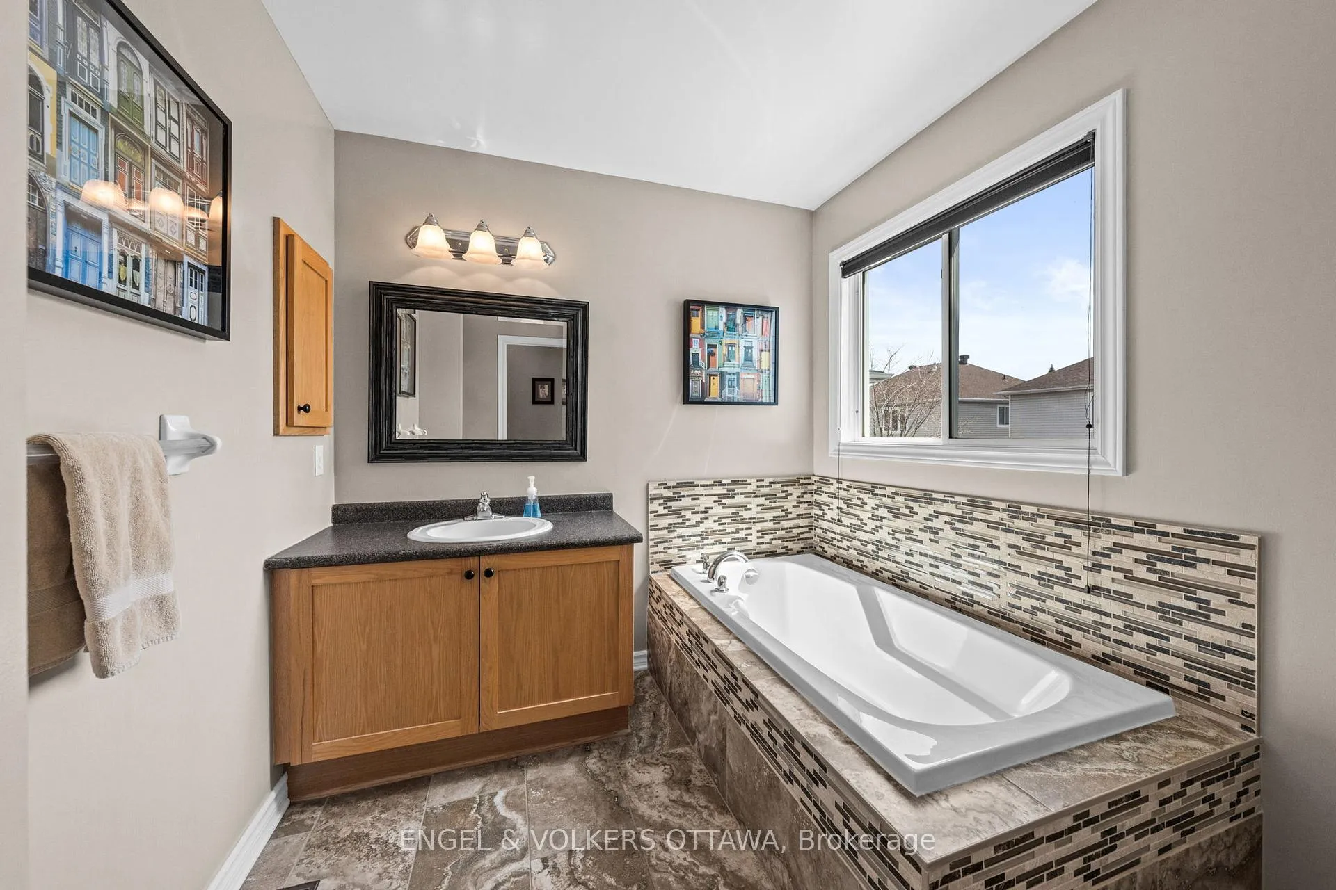 Photo 20 of 232 Deerfox Drive, Ottawa, Barrhaven - Longfields — HOMEH