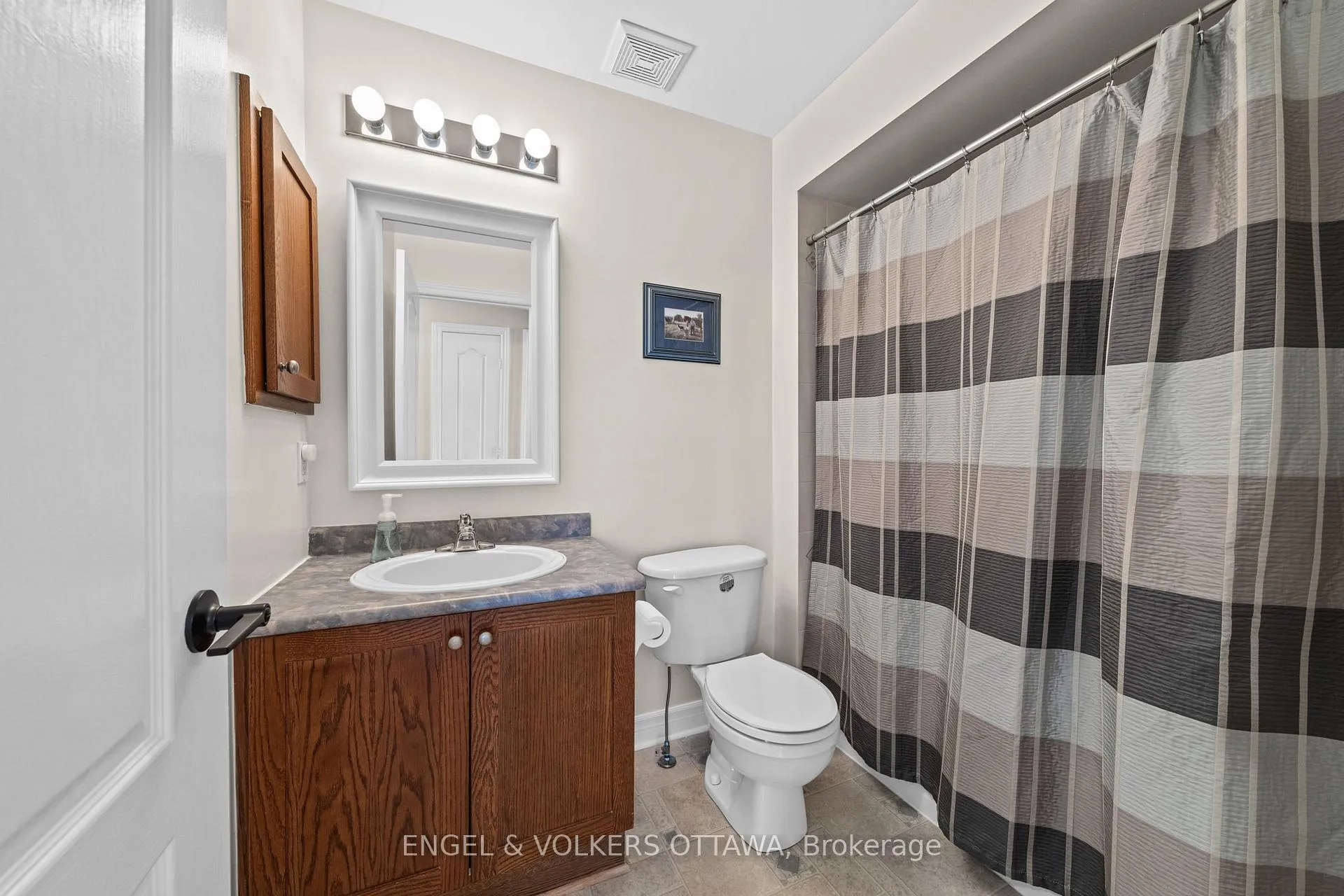 Photo 23 of 232 Deerfox Drive, Ottawa, Barrhaven - Longfields — HOMEH