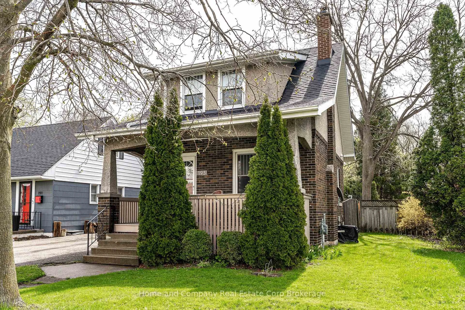 Front of 193 St Vincent Street S