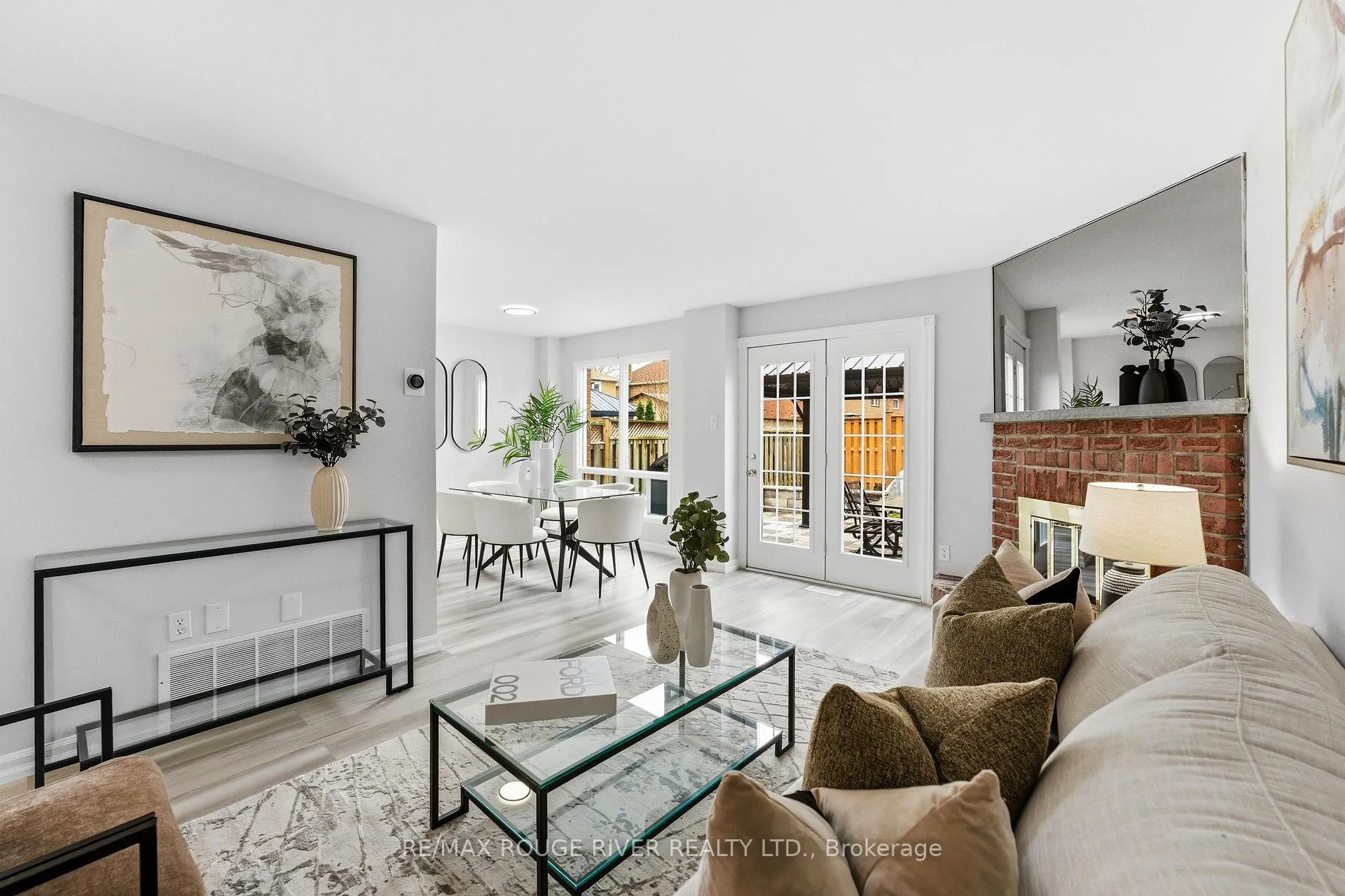 Photo 5 of 93 Chatfield Drive, Ajax, Central West — HOMEH