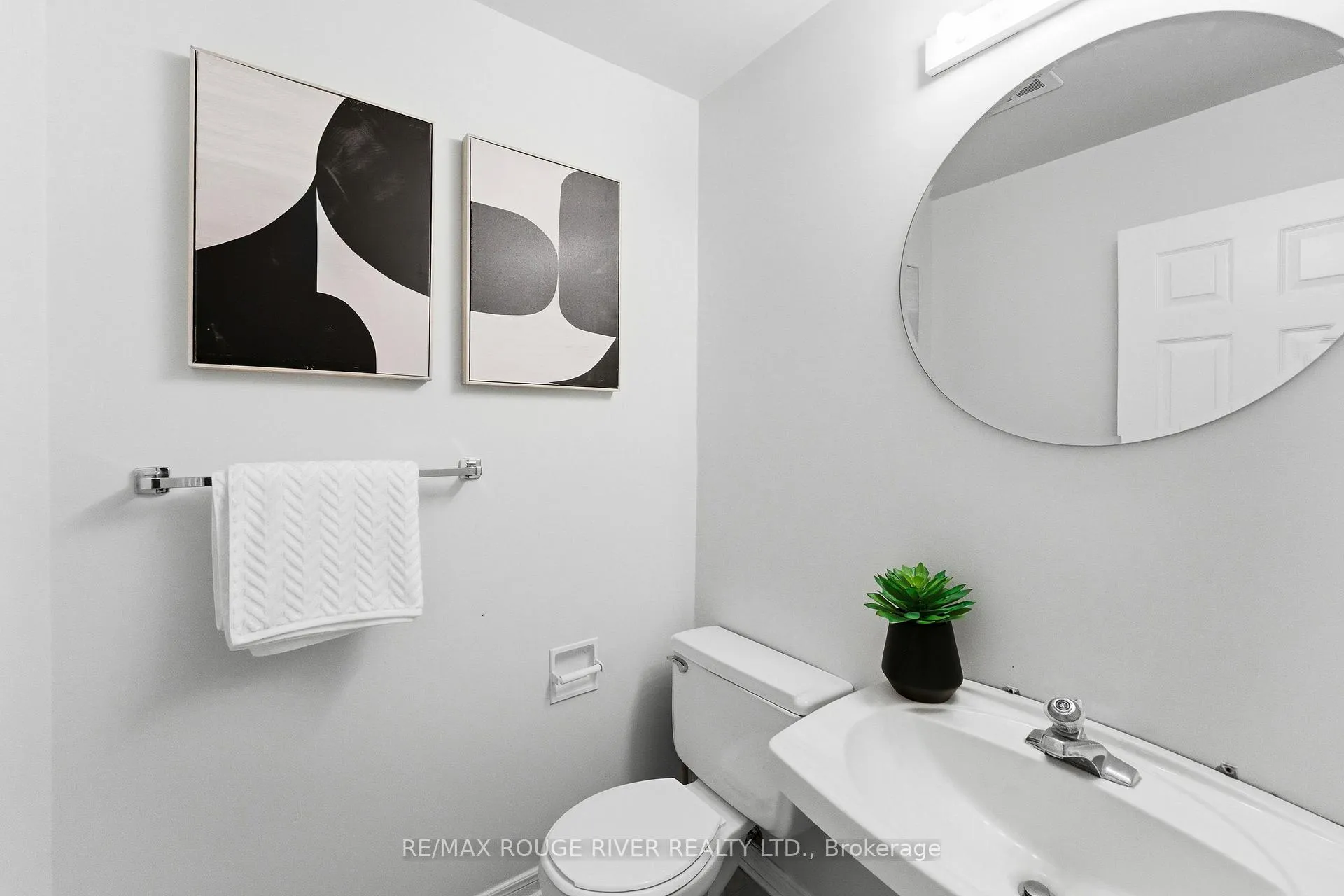 Photo 14 of 93 Chatfield Drive, Ajax, Central West — HOMEH