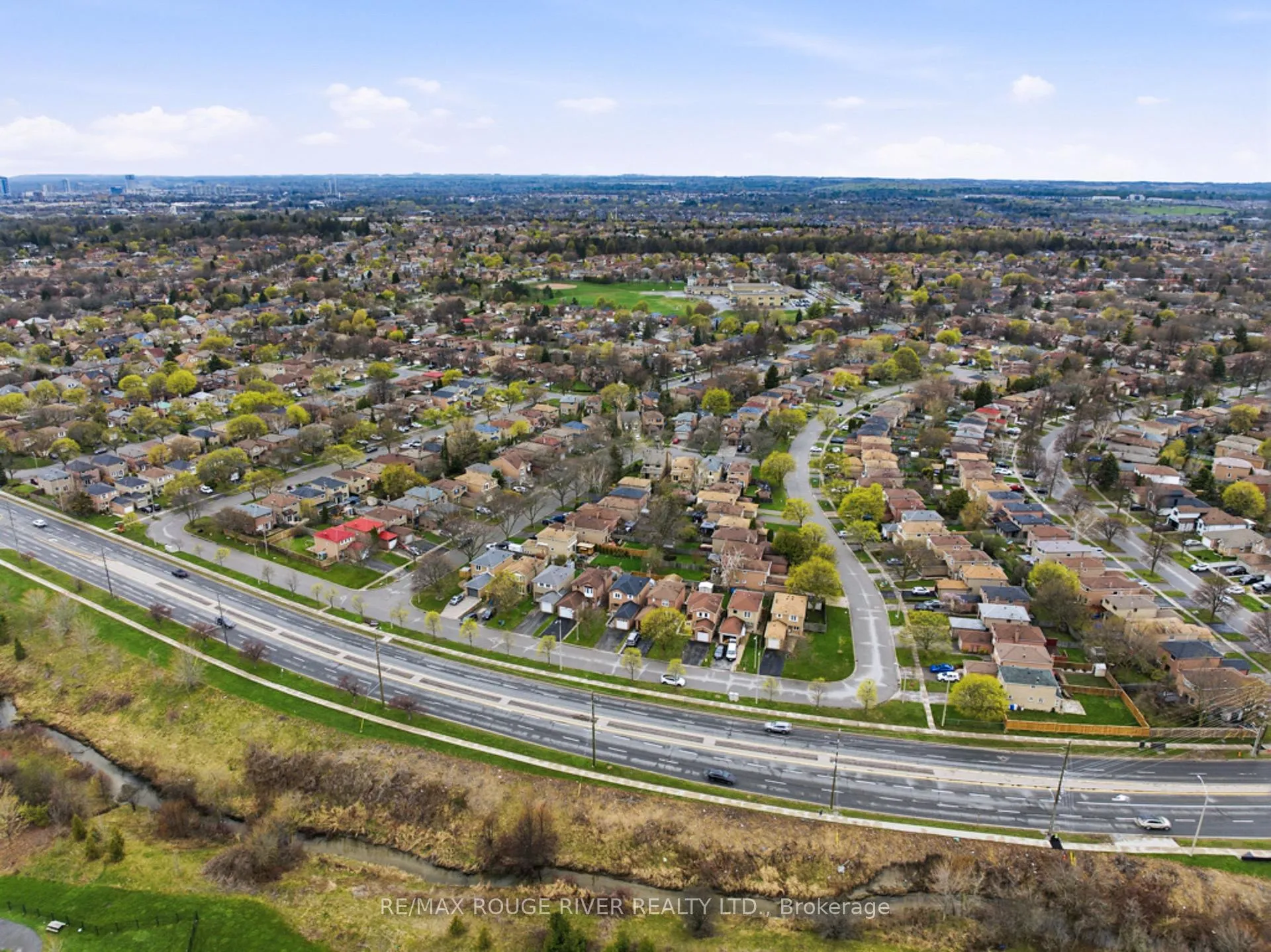 Photo 38 of 93 Chatfield Drive, Ajax, Central West — HOMEH