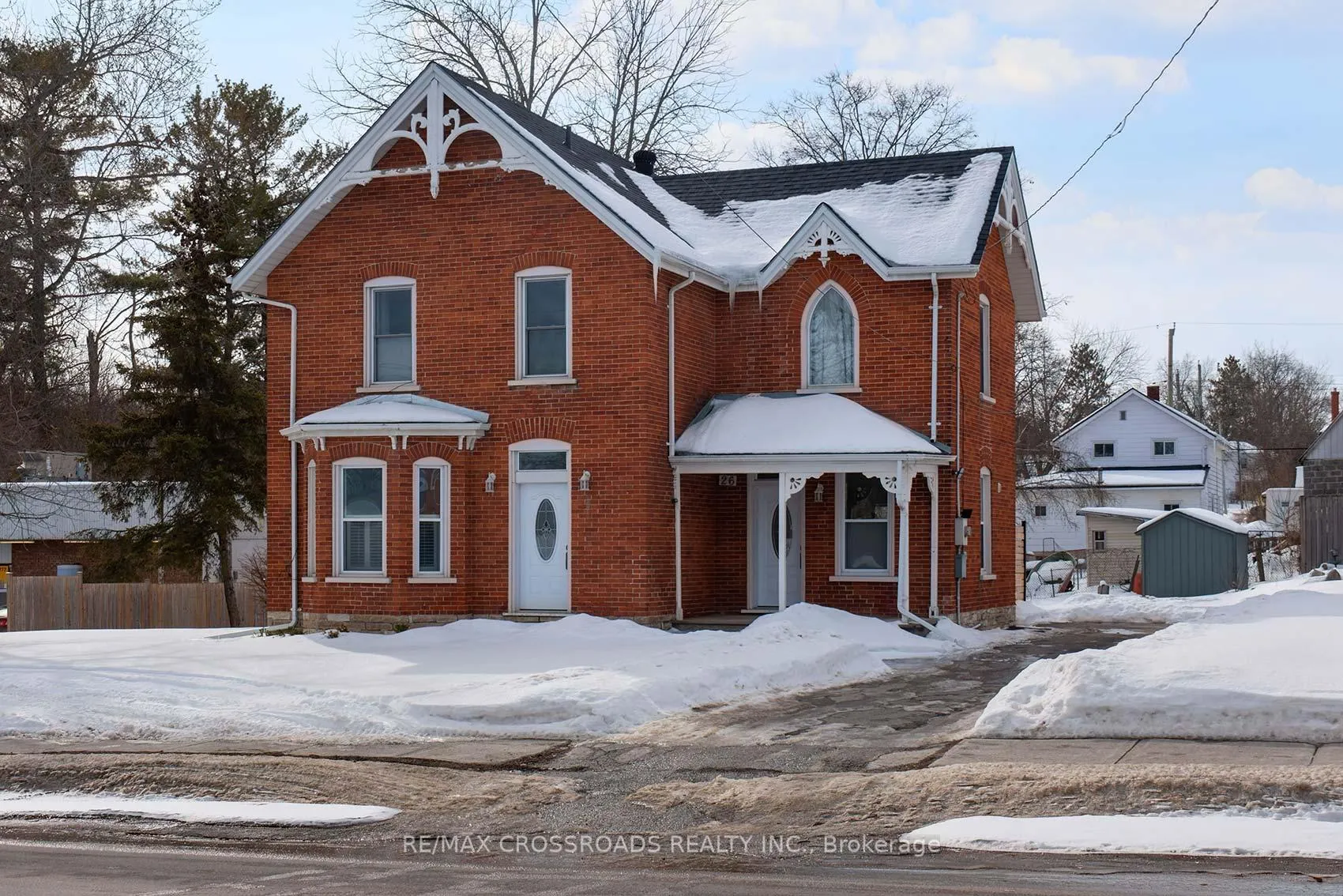 Front of 26 Victoria Street S