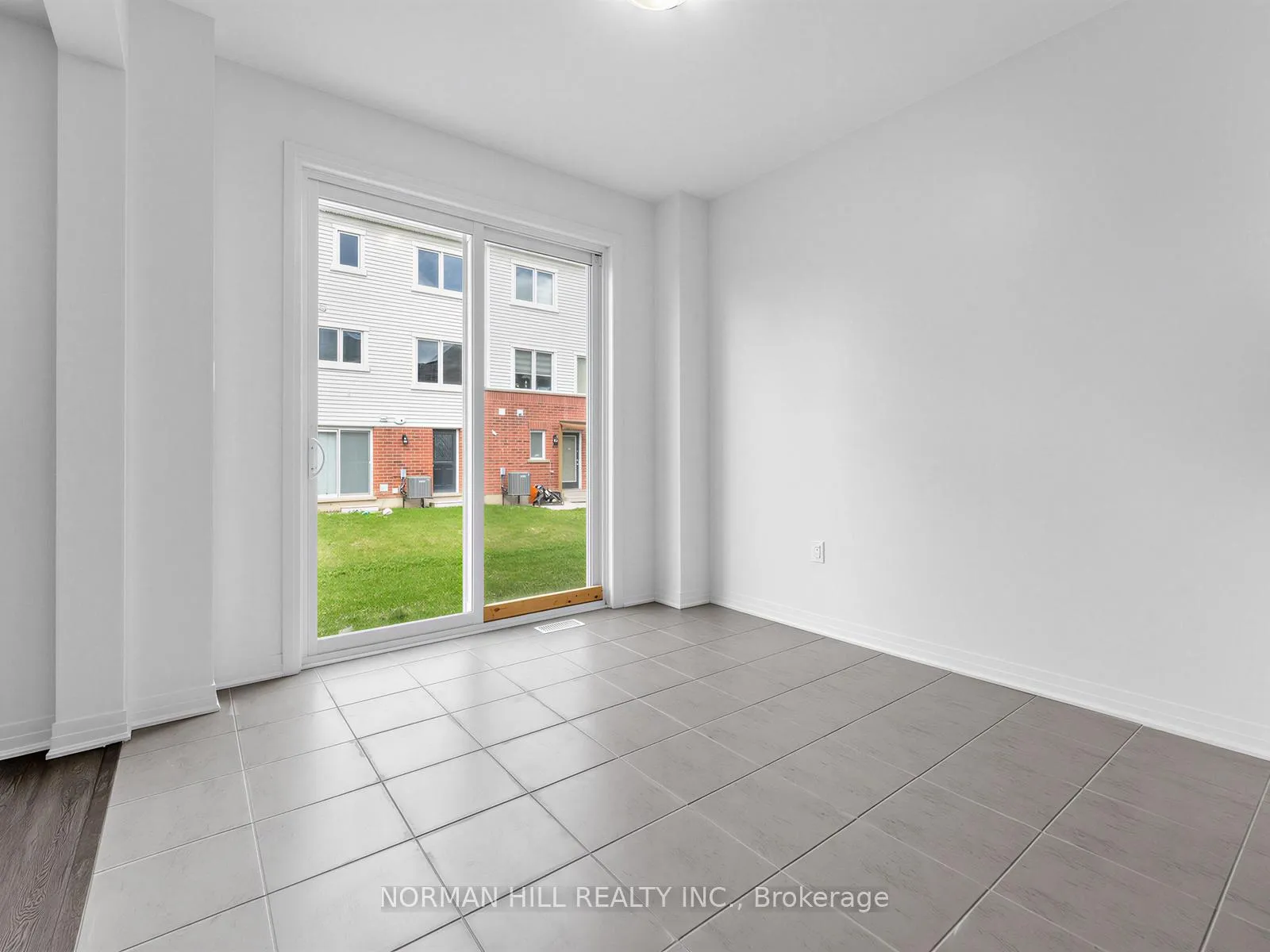 Photo 14 of 6 Guildhouse Drive, Brampton, Northwest Brampton — HOMEH
