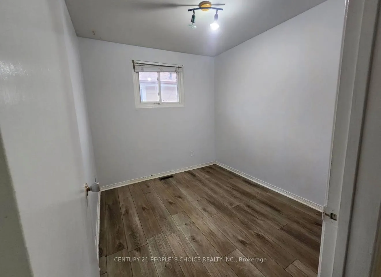 Photo 2 of 17 Seaborn Road, Brampton, Madoc — HOMEH