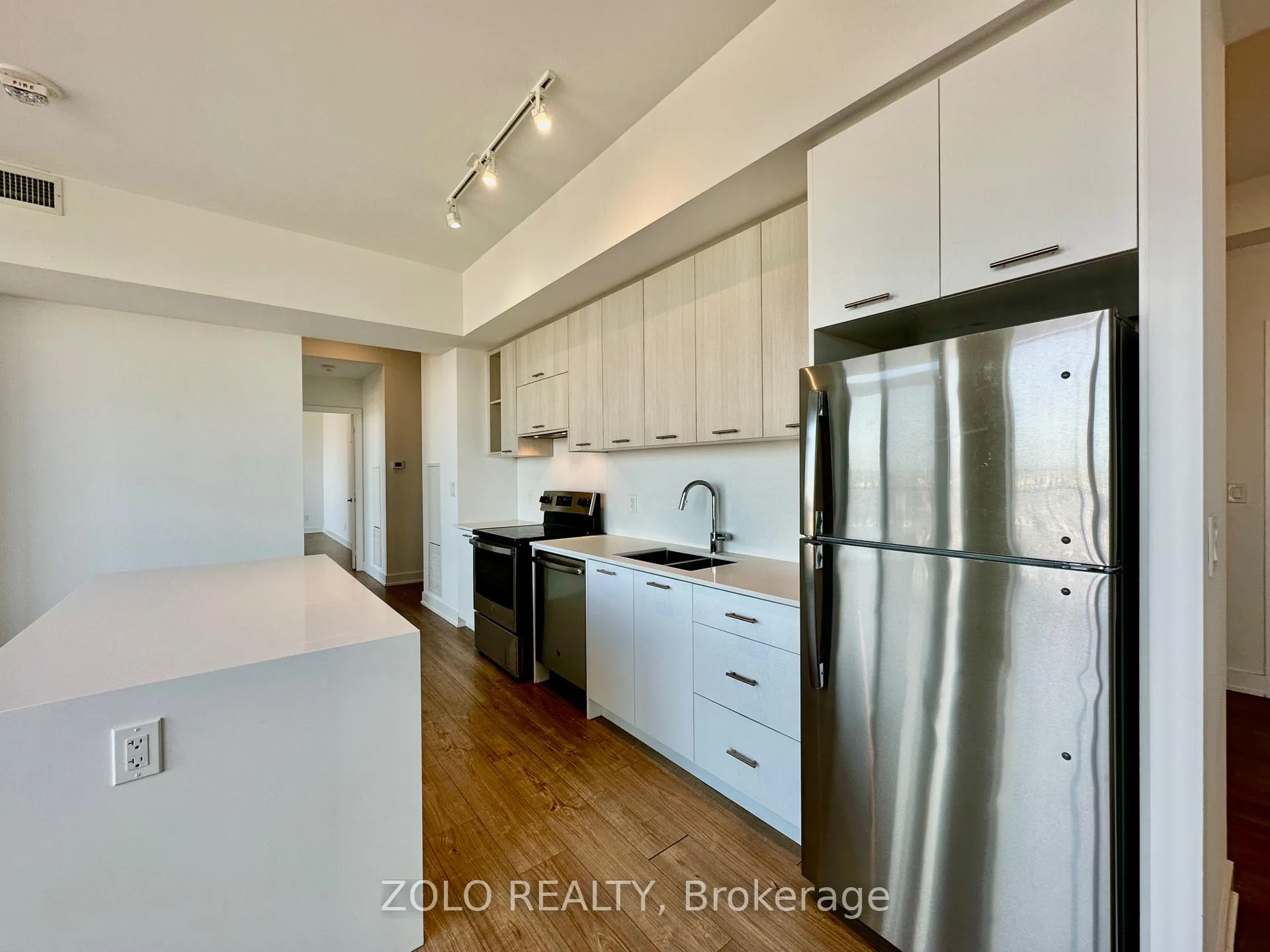 Photo 5 of Unit 809, 180 Veterans Drive, Brampton, Northwest Brampton — HOMEH